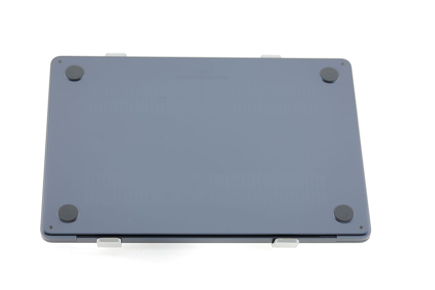 Apple MacBook Air 13″ 2022, M2 8 Cores, 8 GB, 8 core GPU 256 GB Midnight - Отлично