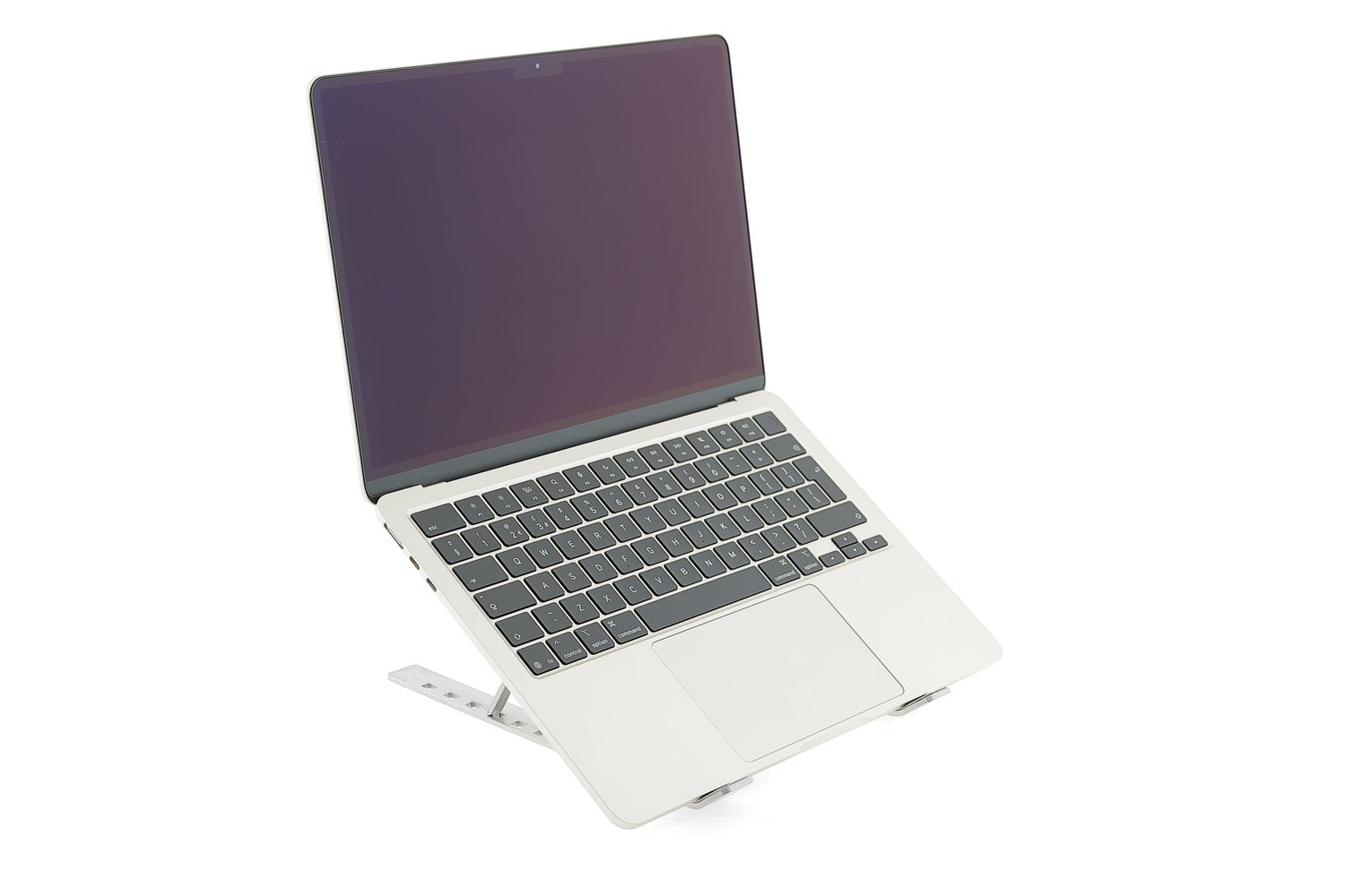 Apple MacBook Air 13″ 2024, M3 8 Cores, 8 GB, 8 core GPU 256 GB Starlight - Ca nou
