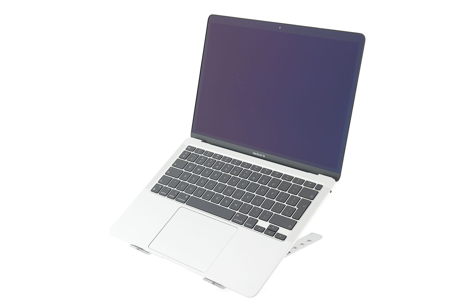 Apple MacBook Air 13″ 2020, M1 8 Cores, 8 GB, 7 core GPU 256 GB Silver - Bun