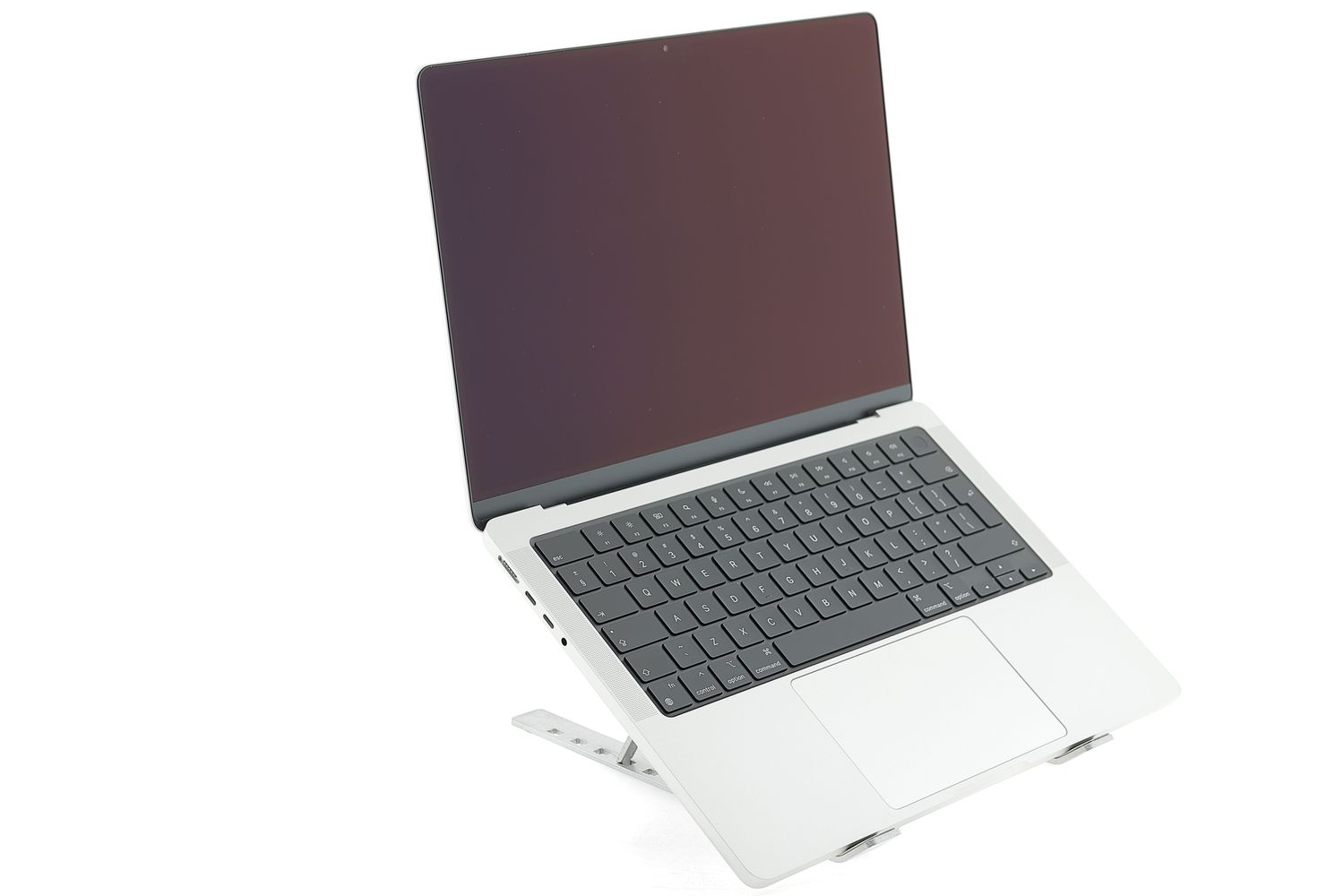 Apple MacBook Pro 14″ 2021, M1 Pro 10 Cores, 16 GB, 16 core GPU 1 TB Silver - Újszerű
