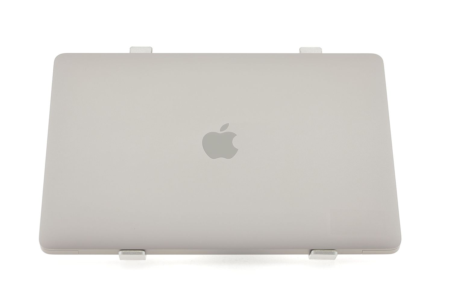 Apple MacBook Air 13″ 2018, i5 1.6 GHz, 8 GB, Intel UHD Graphics 617 256 GB Space Gray - Много добро