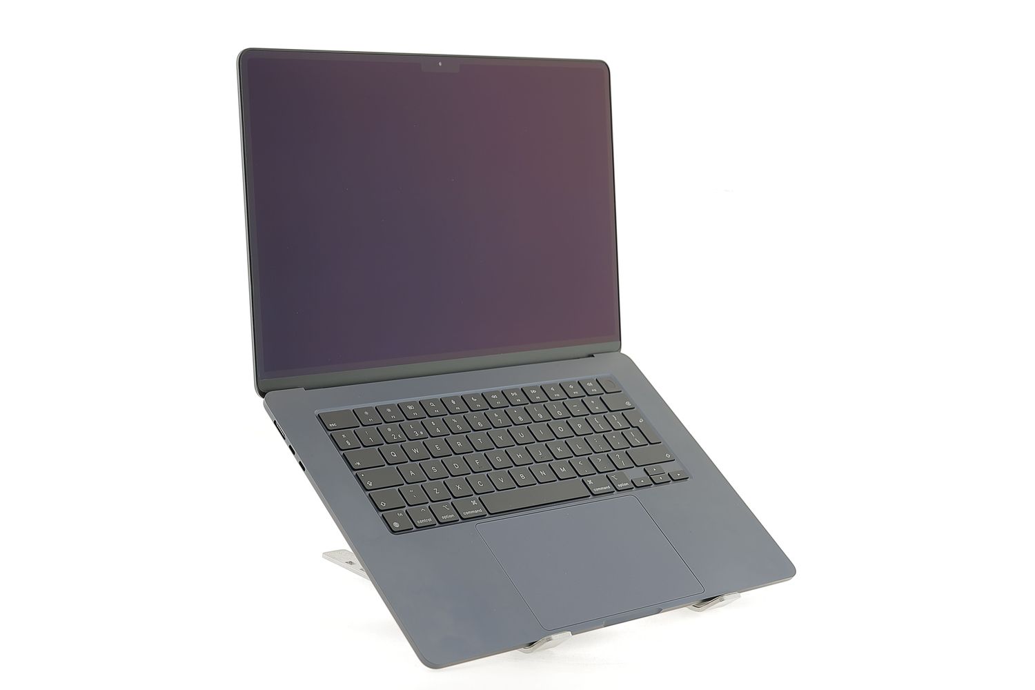 Apple MacBook Air 15″ 2023, M2 8 Cores, 8 GB, 10 core GPU 256 GB Midnight - Foarte bun