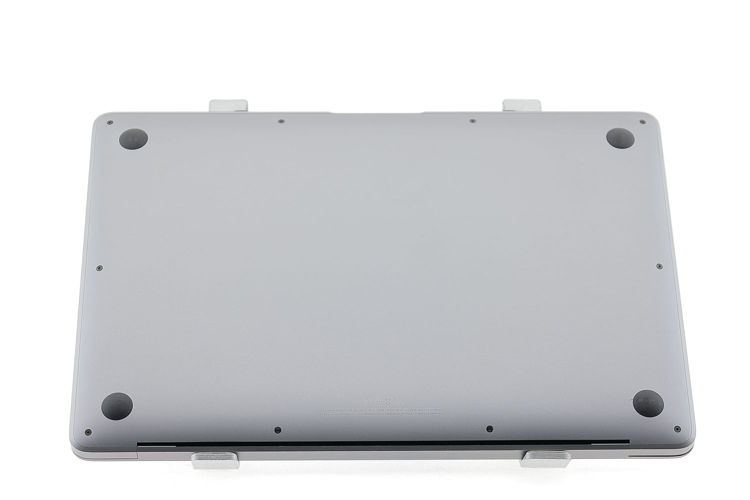 Apple MacBook Air 13″ 2020, M1 8 Cores, 8 GB, 8 core GPU 512 GB Space Gray - Nagyon jó
