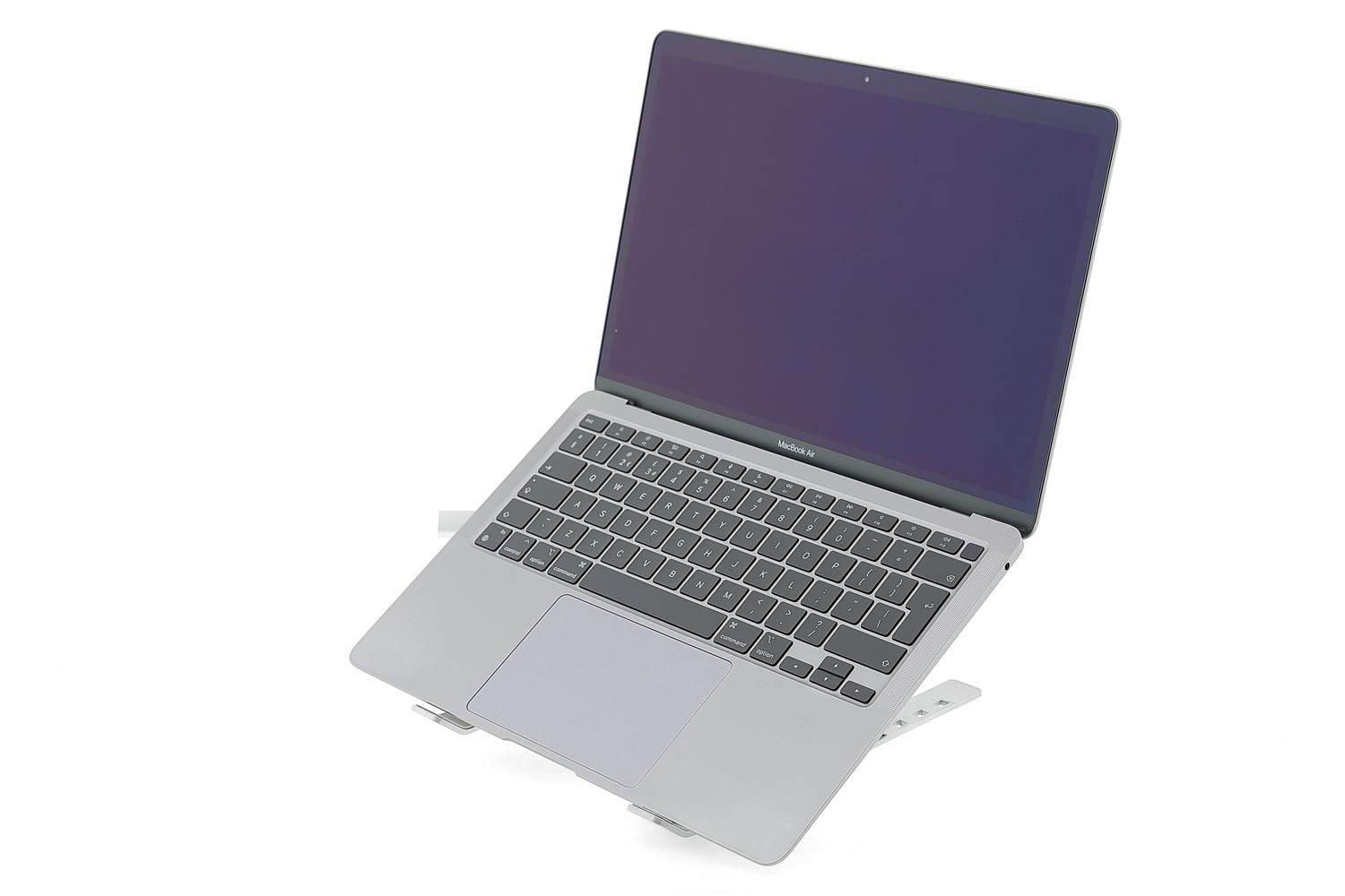 Apple MacBook Air 13″ 2020, M1 8 Cores, 8 GB, 7 core GPU, Space