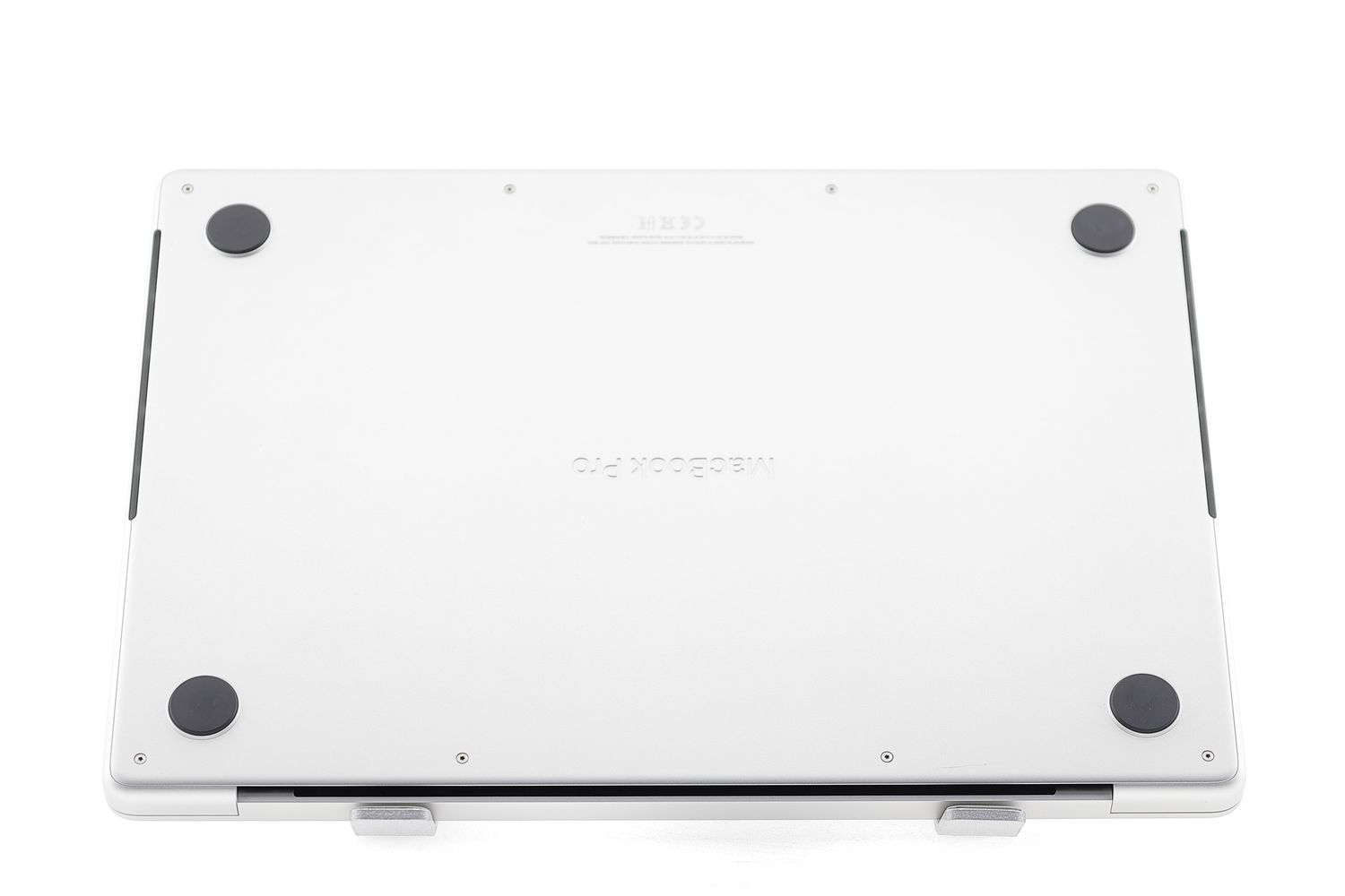 Apple MacBook Pro 14″ 2021, M1 Pro 8 Cores, 16 GB, 14 core GPU 512 GB Silver - Като нов