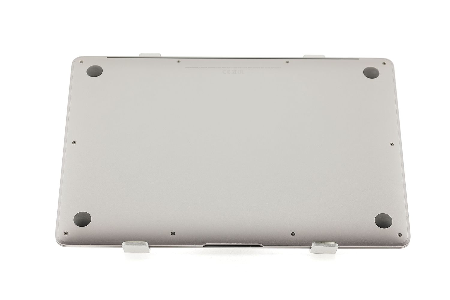 Apple MacBook Air 13″ 2020, i5 1.1 GHz, 8 GB, Intel Iris Plus 256 GB Space Gray - Като нов