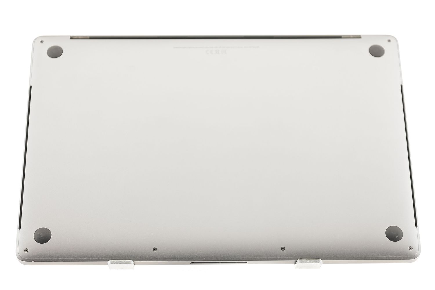 Apple MacBook Pro 15″ Touch Bar 2019, i9 2.3 GHz, 32 GB, AMD Radeon Pro 560X 1 TB Space Gray - Отлично