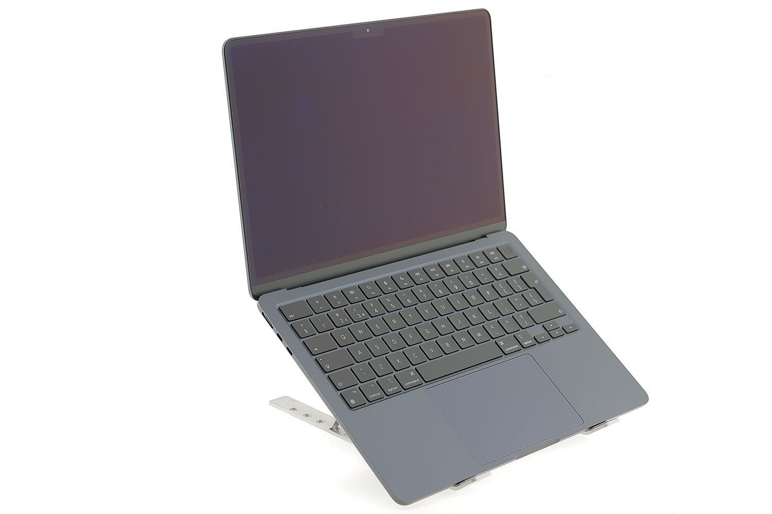 Apple MacBook Air 13″ 2022, M2 8 Cores, 8 GB, 8 core GPU 512 GB Midnight - Újszerű