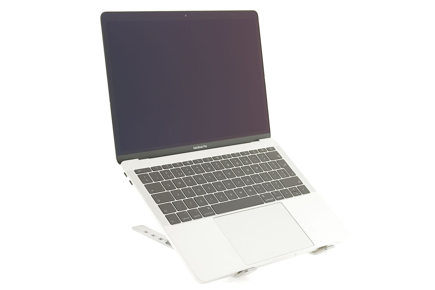 Apple MacBook Pro 13″ 2017, i5 2.3 GHz, 8 GB, Intel Iris Plus Graphics 640 256 GB Silver - Excelent