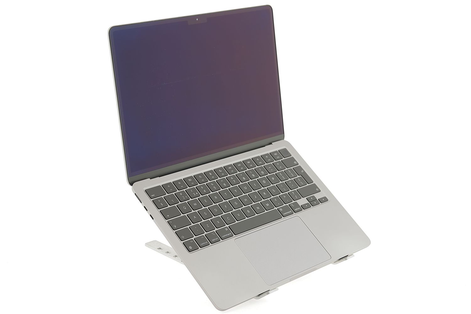 Apple MacBook Air 13″ 2020, M1 8 Cores, 8 GB, 8 core GPU 256 GB Space Gray - Много добро