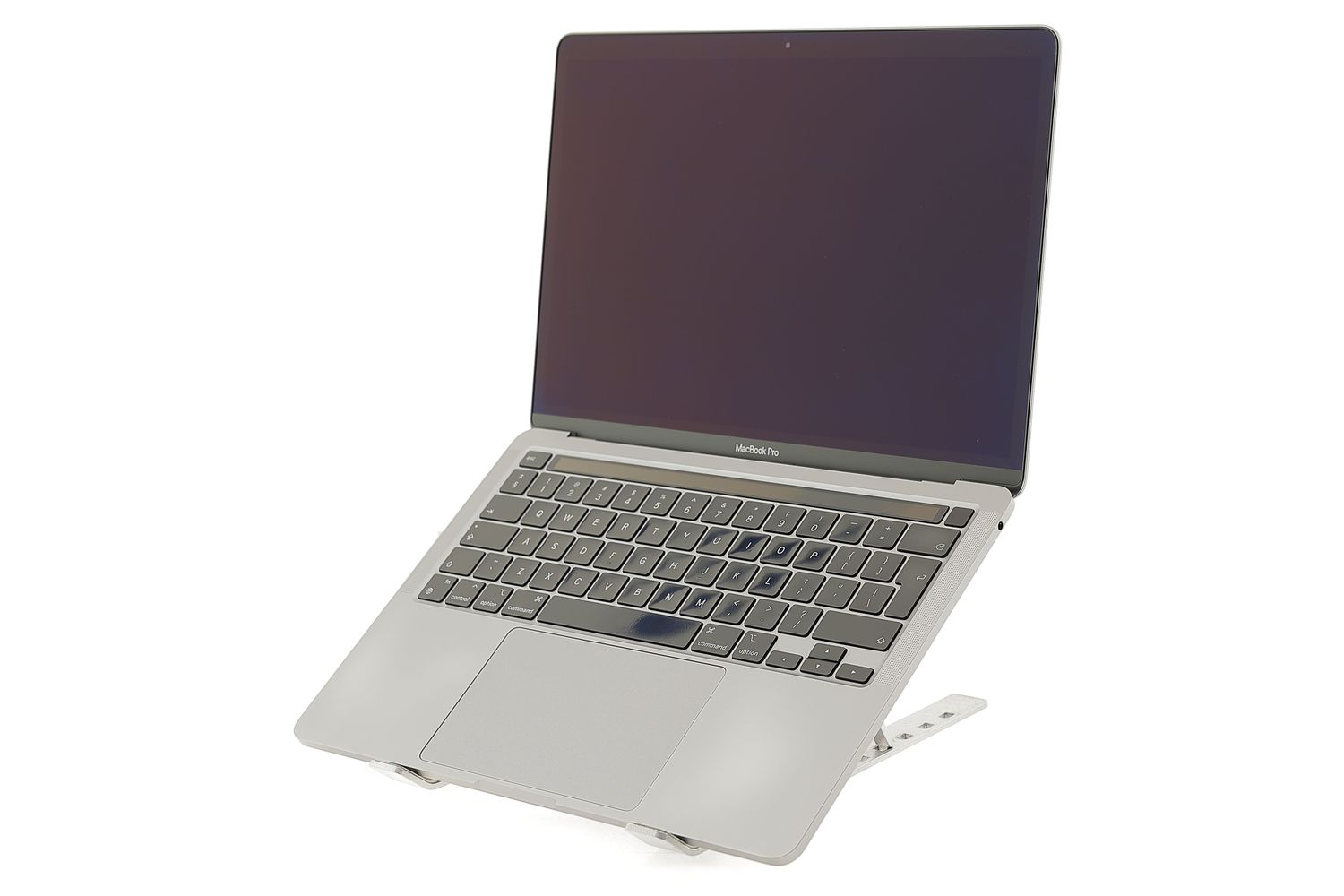 Apple MacBook Pro 13″ 2020, M1 8 Cores, 16 GB, 8 core GPU 256 GB Space Gray - Ca nou