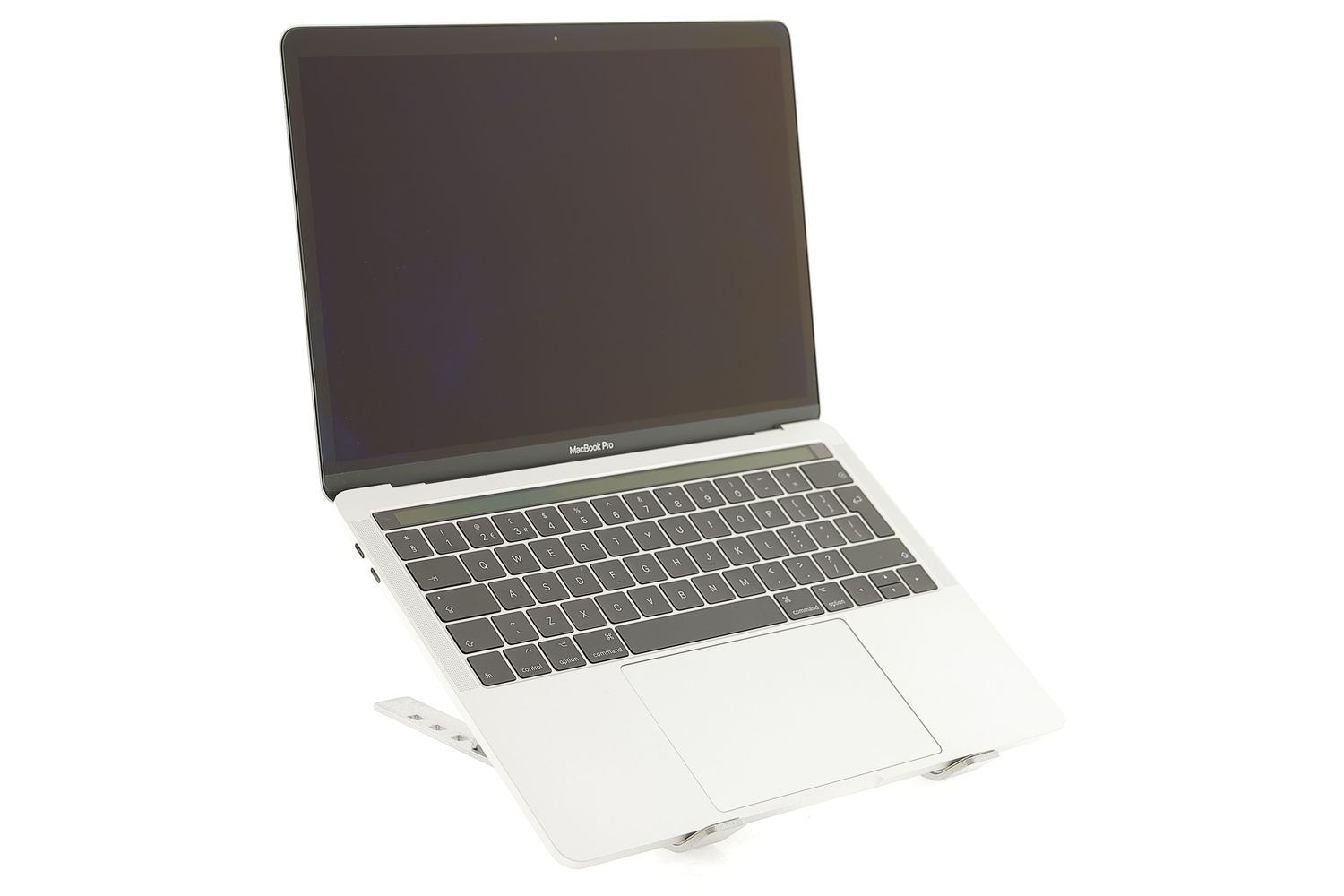 Apple MacBook Pro 13″ Touch Bar 2019, i5 1.4 GHz, 8 GB, Iris Plus Graphics 645 128 GB Silver - Kiváló
