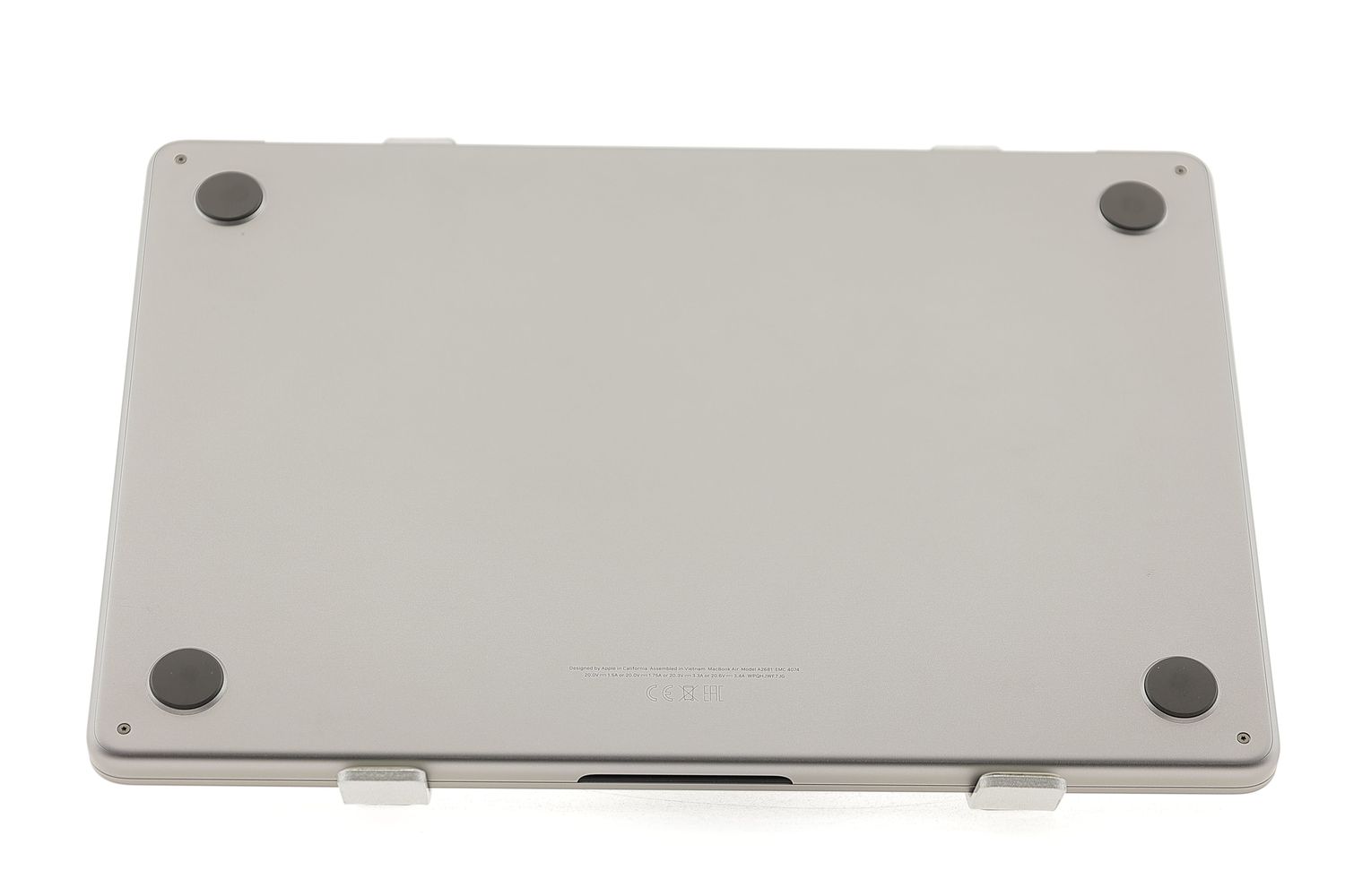 Apple MacBook Air 13″ 2022, M2 8 Cores, 16 GB, 8 core GPU 256 GB Space Gray - Като нов