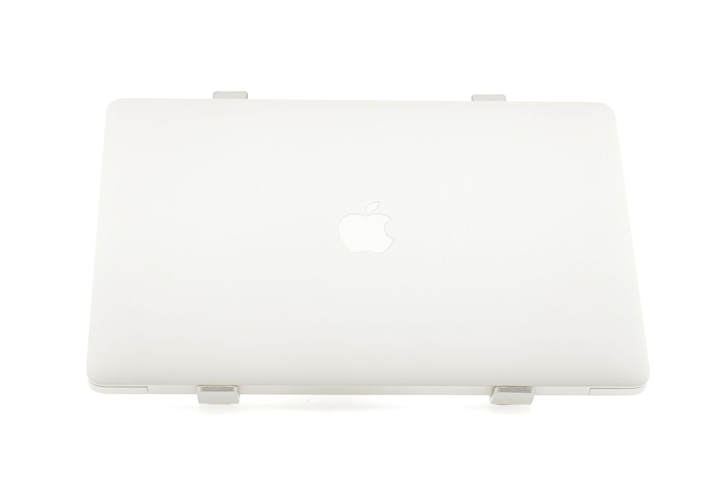 Apple MacBook Air 13″ 2020, i3 1.1 GHz, 8 GB, Intel Iris Plus 256 GB Silver - Excelent