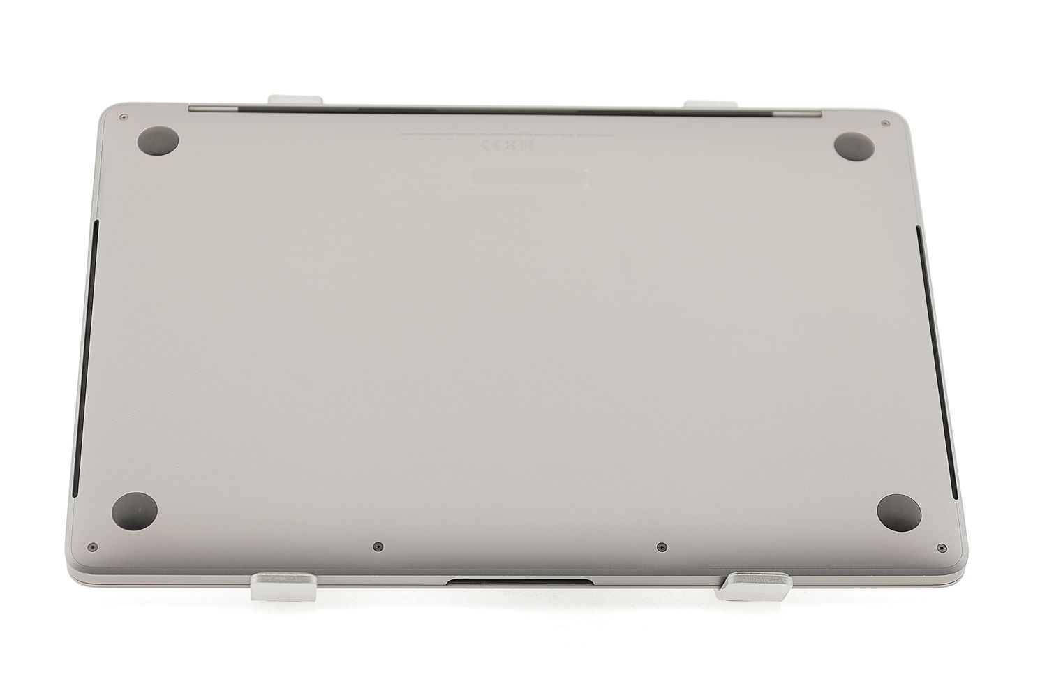 Apple MacBook Pro 13″ Touch Bar 2019, i5 2.4 GHz, 16 GB, Intel Iris Plus Graphics 655 256 GB Space Gray - Kiváló