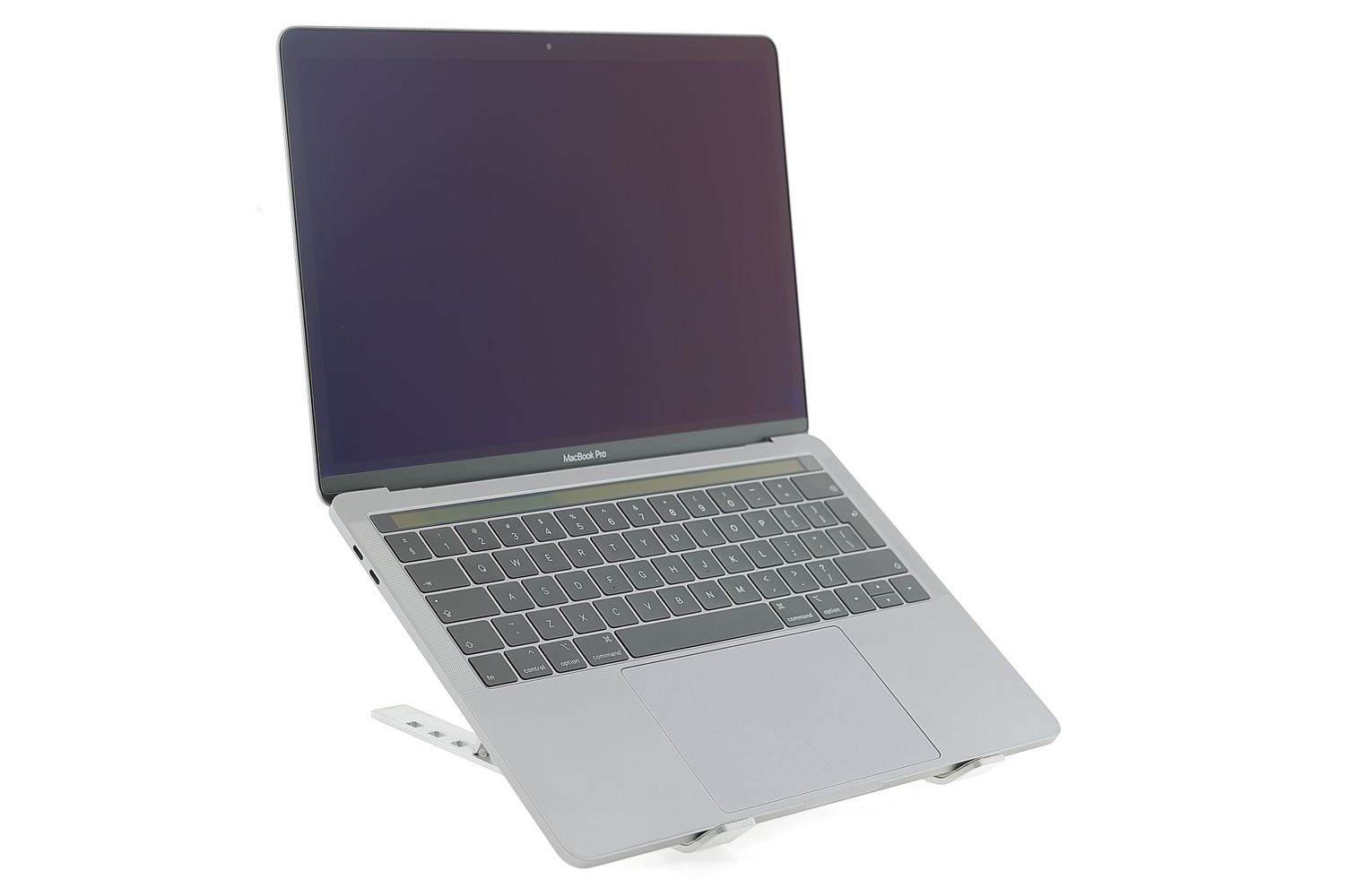 Apple MacBook Pro 13″ Touch Bar 2019, i5 1.4 GHz, 8 GB, Iris Plus Graphics 645 256 GB Space Gray - Като нов