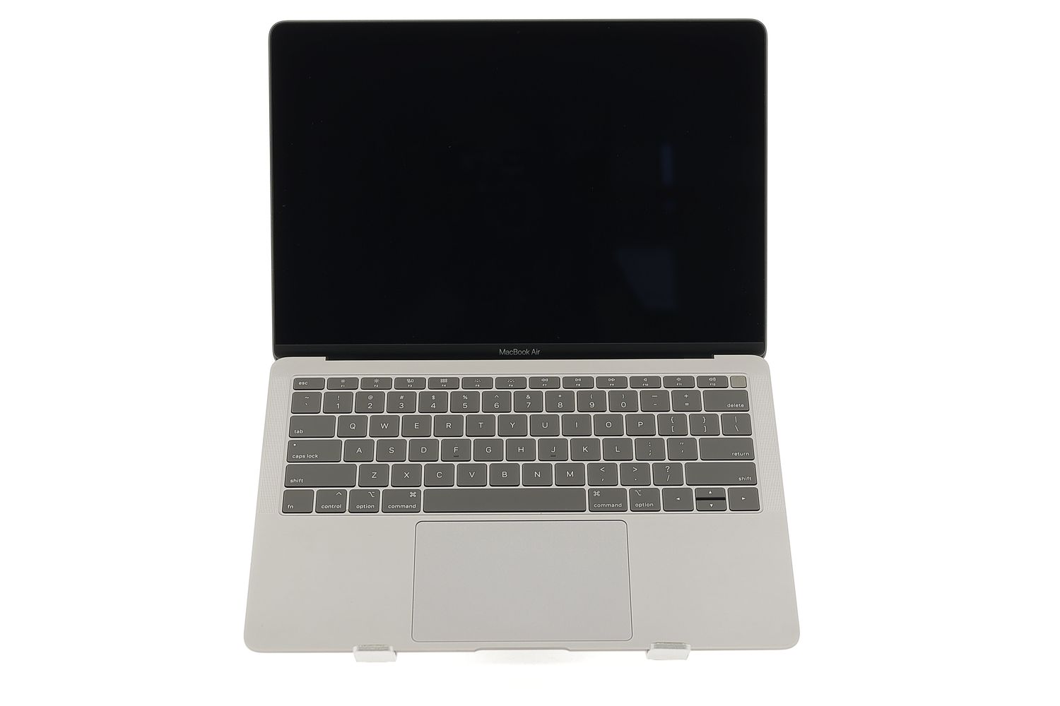 Apple MacBook Air 13″ 2019, i5 1.6 GHz, 8 GB, Intel UHD Graphics 617 128 GB Space Gray - Kiváló