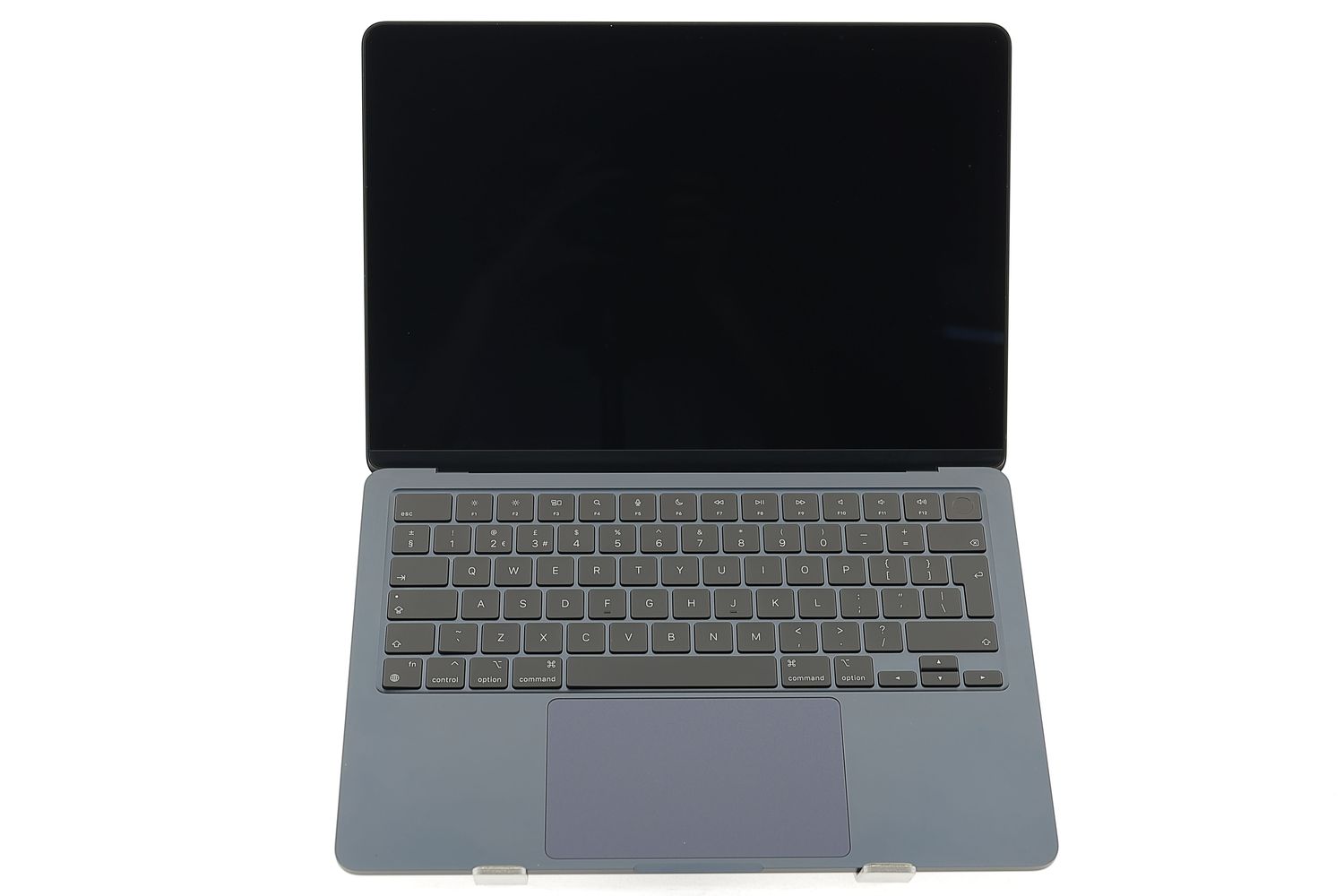 Apple MacBook Air 13″ 2024, M3 8 Cores, 8 GB, 8 core GPU 256 GB Midnight - Ca nou