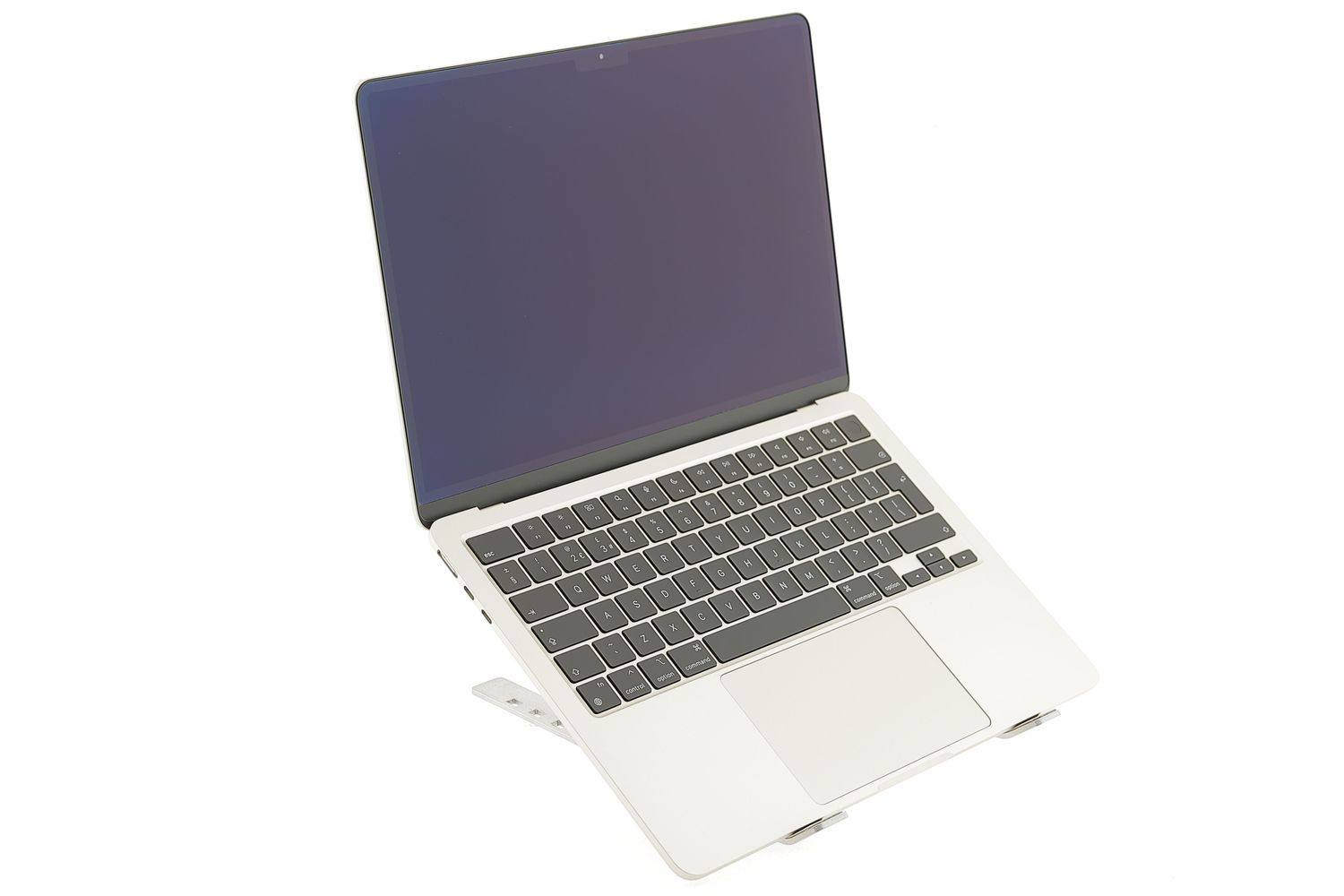 Apple MacBook Air 13″ 2022, M2 8 Cores, 8 GB, 8 core GPU 256 GB Starlight - Ca nou
