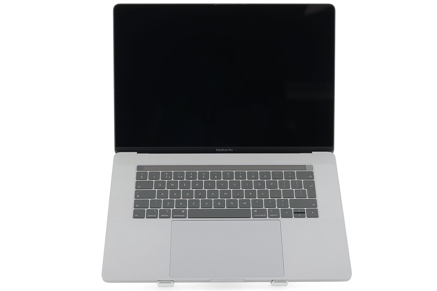 Apple MacBook Pro 15″ Touch Bar 2017, i7 2.8 GHz, 16 GB, AMD Radeon Pro 555 1 TB Space Gray - Nagyon jó