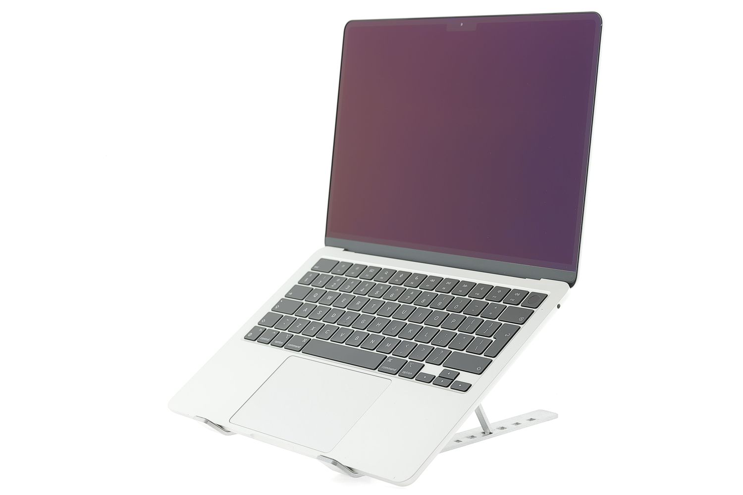 Apple MacBook Air 13″ 2022, M2 8 Cores, 8 GB, 8 core GPU 256 GB Silver - Újszerű