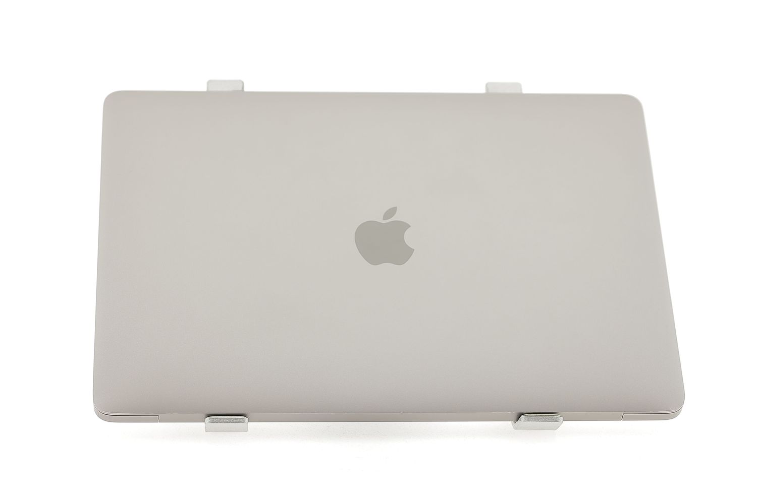 Apple MacBook Air 13″ 2020, i3 1.1 GHz, 8 GB, Intel Iris Plus 256 GB Space Gray - Excelent