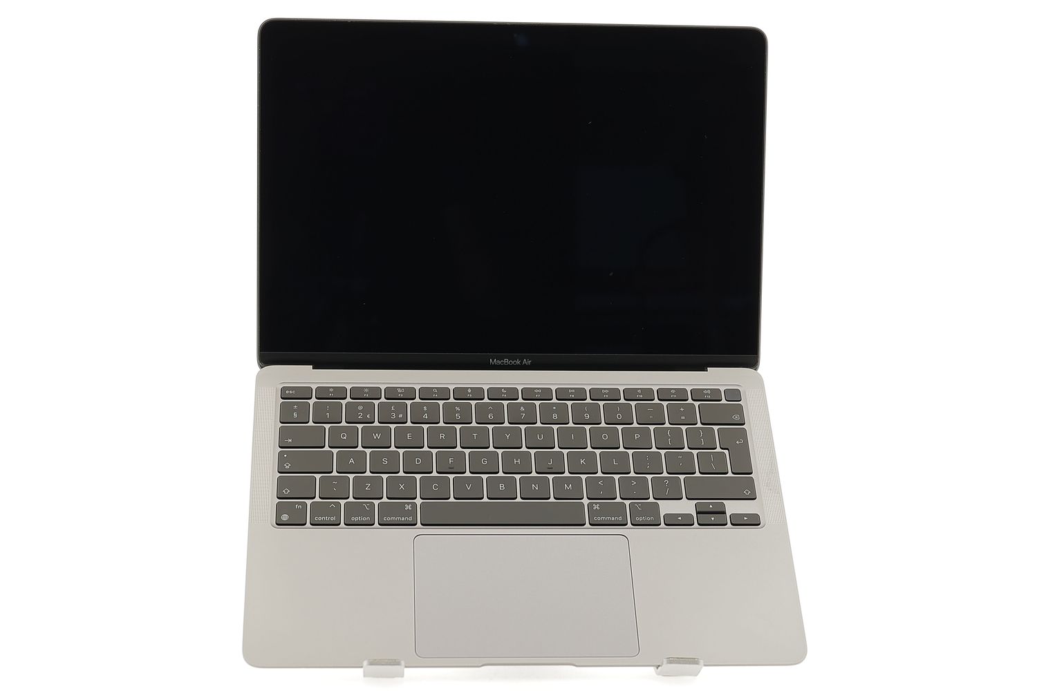 Apple MacBook Air 13″ 2020, i3 1.1 GHz, 8 GB, Intel Iris Plus 256 GB Space Gray - Като нов