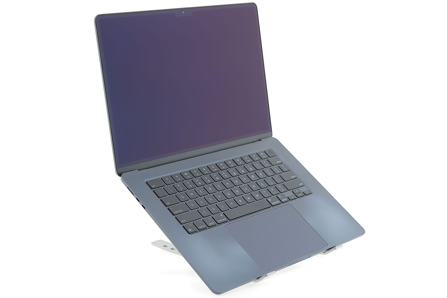 Apple MacBook Air 15″ 2023, M2 8 Cores, 8 GB, 10 core GPU 256 GB Midnight - Foarte bun