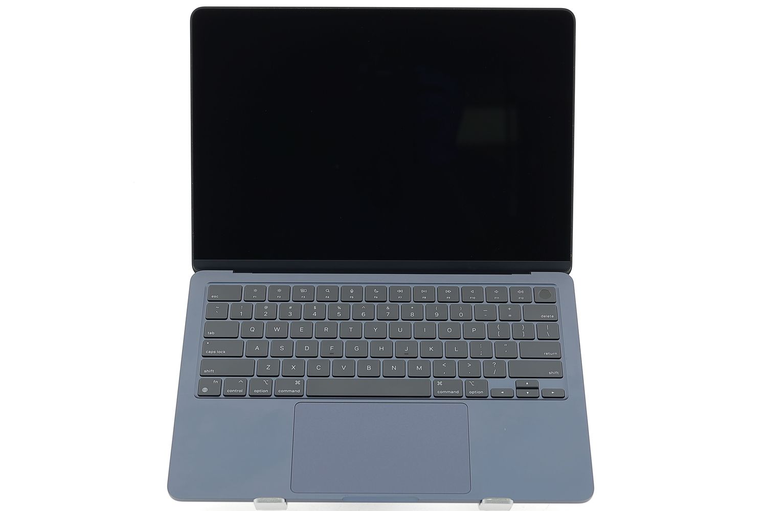 Apple MacBook Air 13″ 2024, M3 8 Cores, 8 GB, 8 core GPU 256 GB Midnight - Като нов