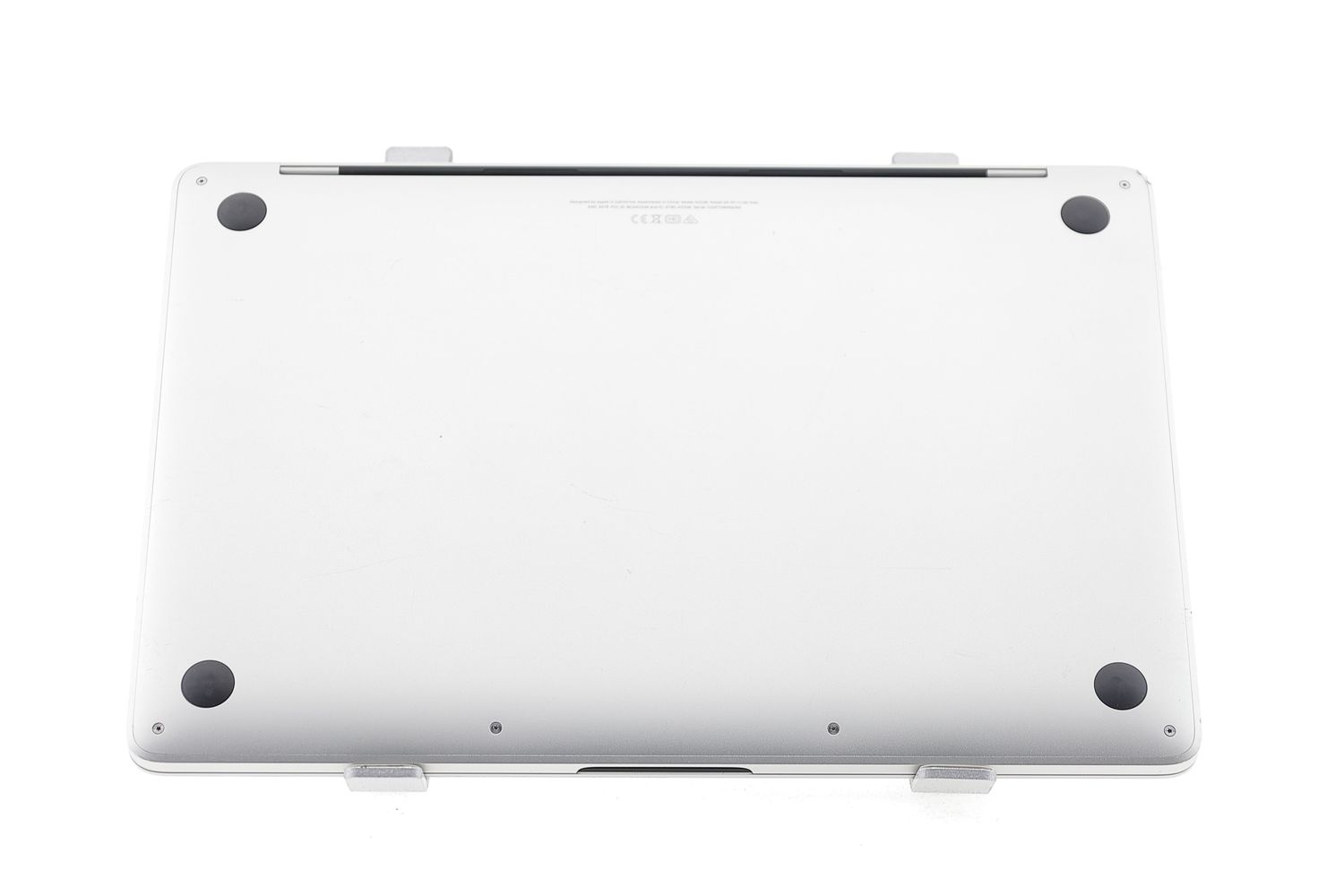 Apple MacBook Pro 13″ 2020, M1 8 Cores, 8 GB, 8 core GPU 256 GB Silver - Nagyon jó