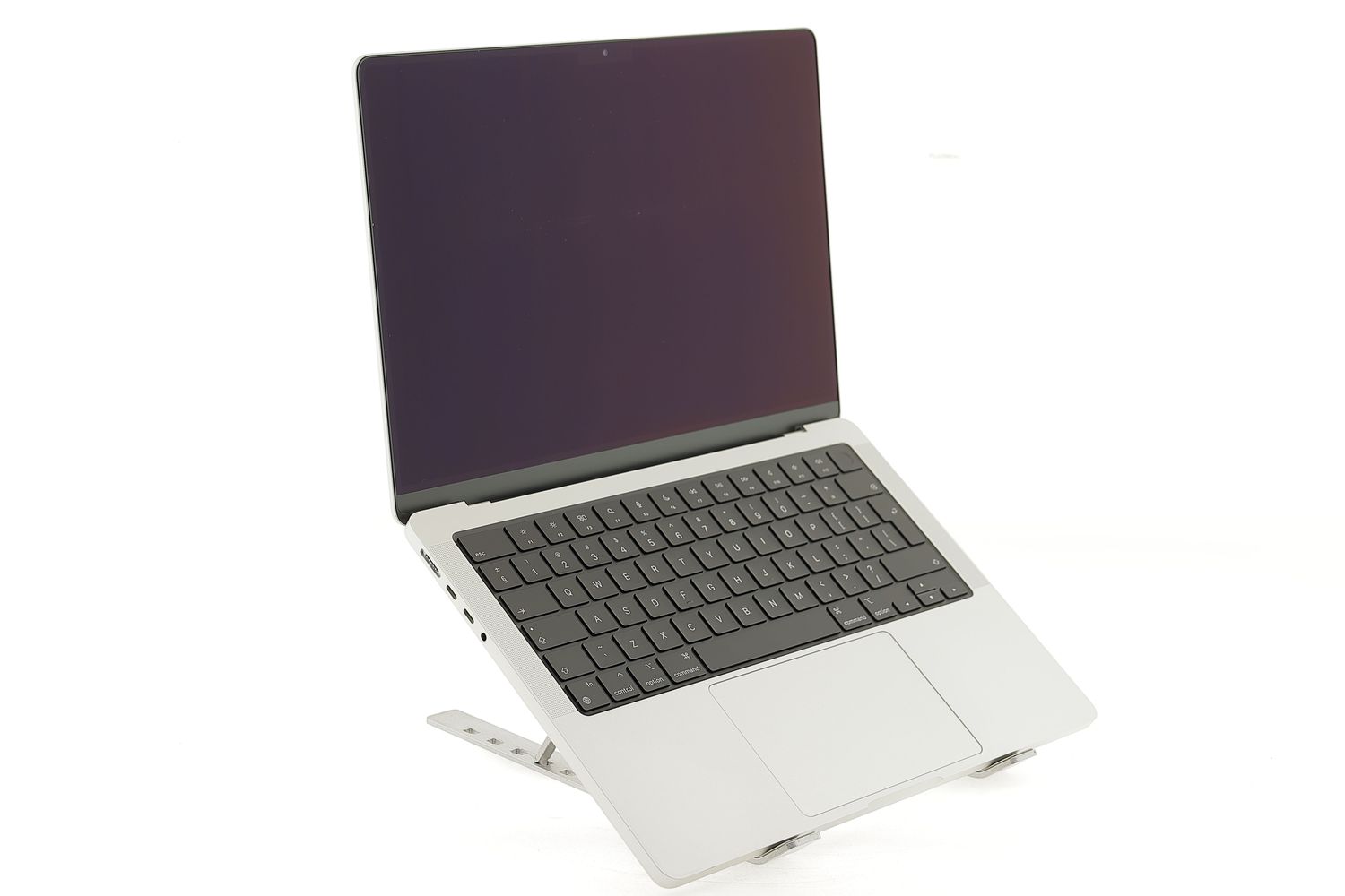 Apple MacBook Pro 14″ 2023, M2 Pro 10 Cores, 16 GB, 16 core GPU 512 GB Silver - Kiváló