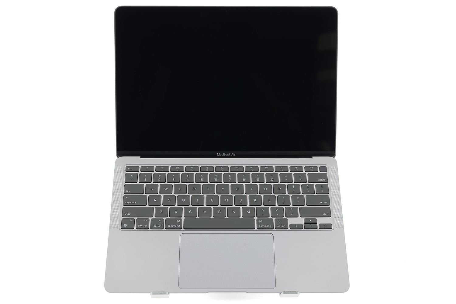Apple MacBook Air 13″ 2020, M1 8 Cores, 8 GB, 7 core GPU 128 GB Space Gray - Excelent