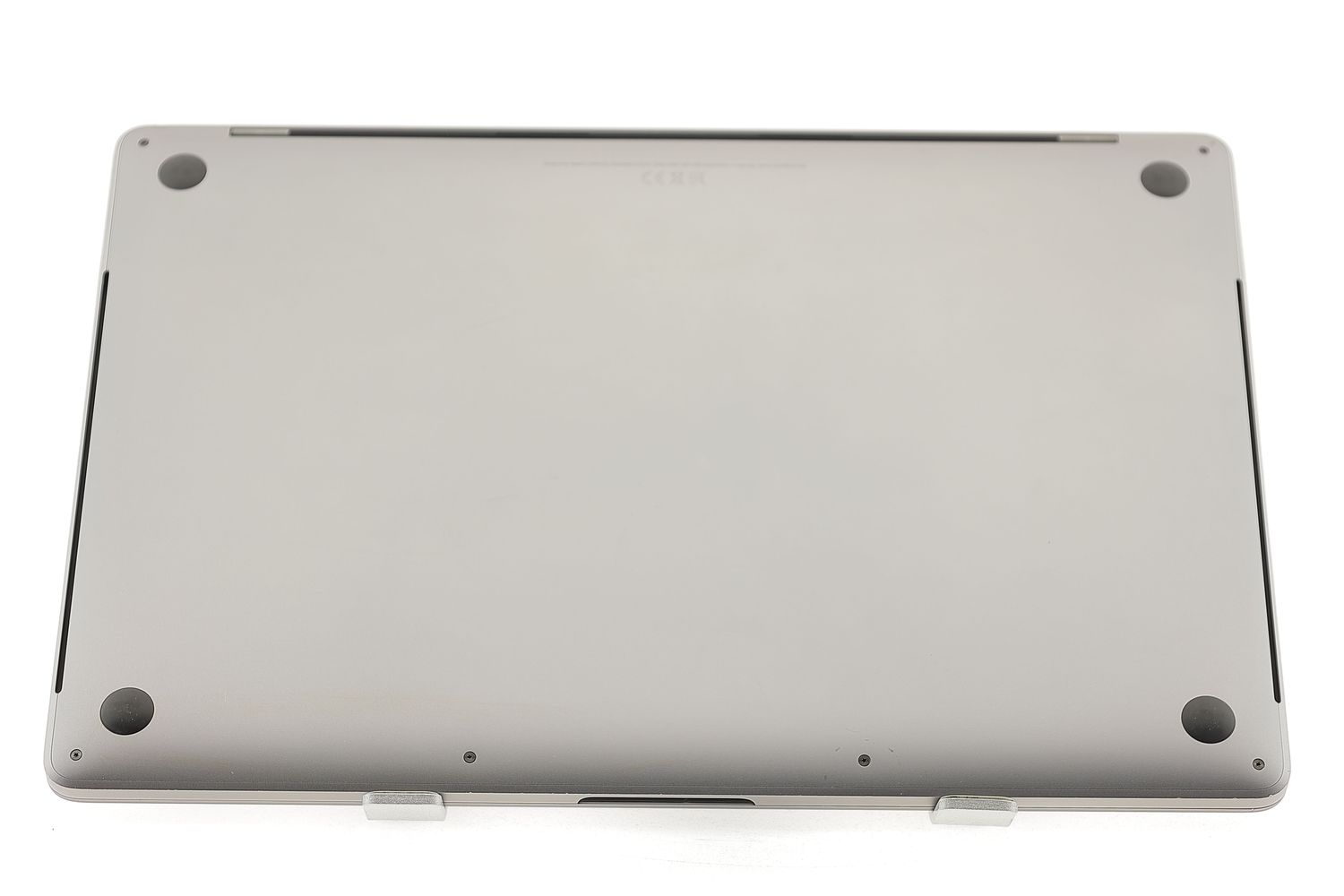 Apple MacBook Pro 15″ Touch Bar 2019, i7 2.6 GHz, 16 GB, AMD Radeon Pro 555X 512 GB Space Gray - Много добро