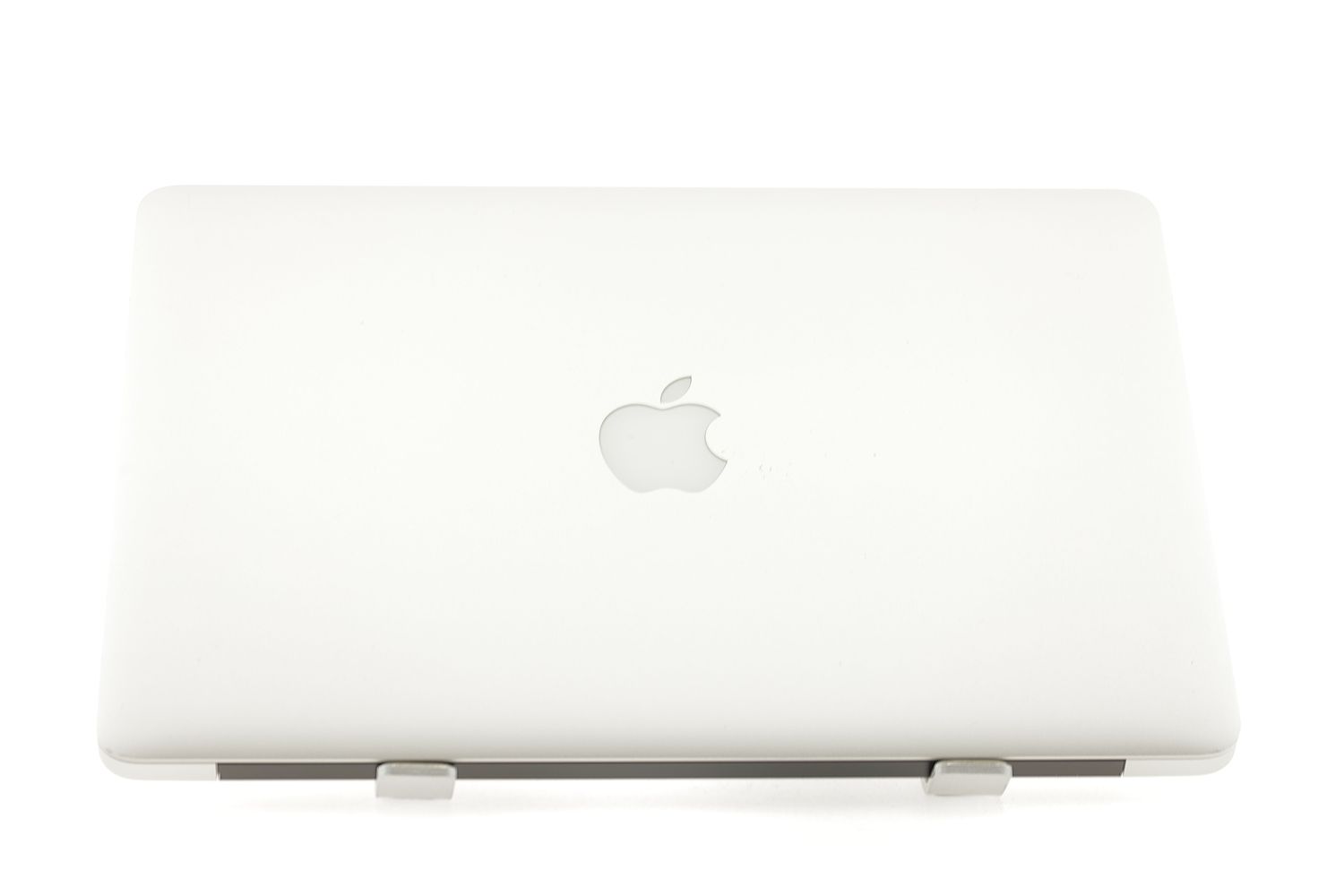 Apple MacBook Air 13″ 2017, i5 1.8 GHz, 8 GB, HD Graphics 6000 128 GB Silver - Foarte bun