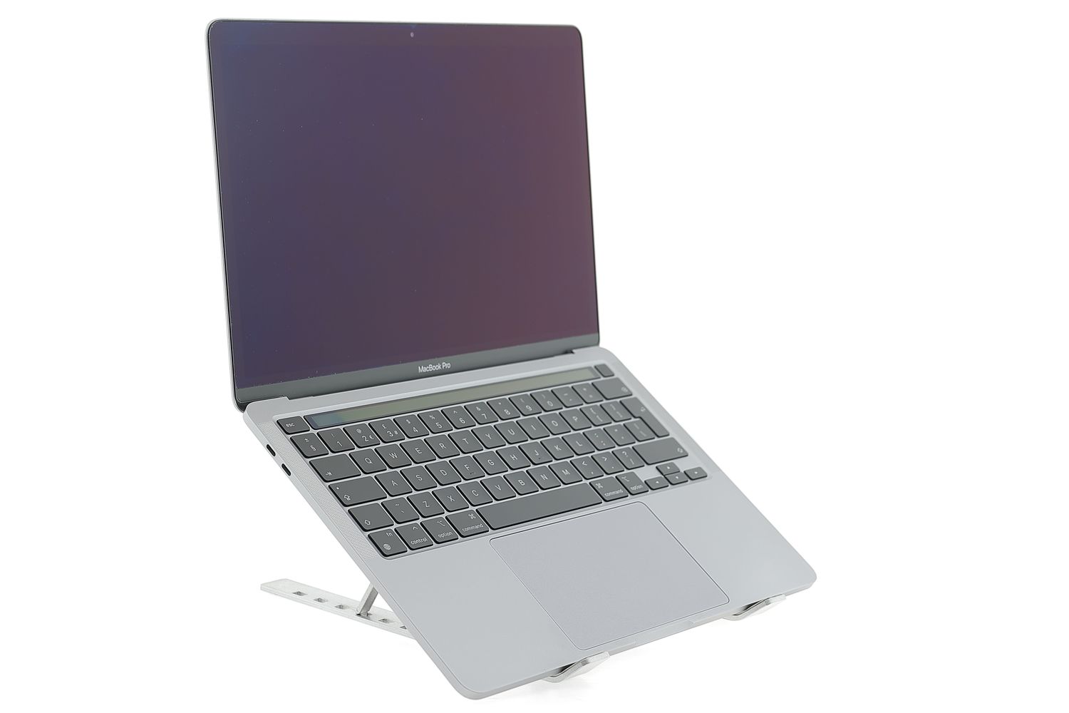 Apple MacBook Pro 13″ 2020, M1 8 Cores, 8 GB, 8 core GPU 256 GB Space Gray - Много добро