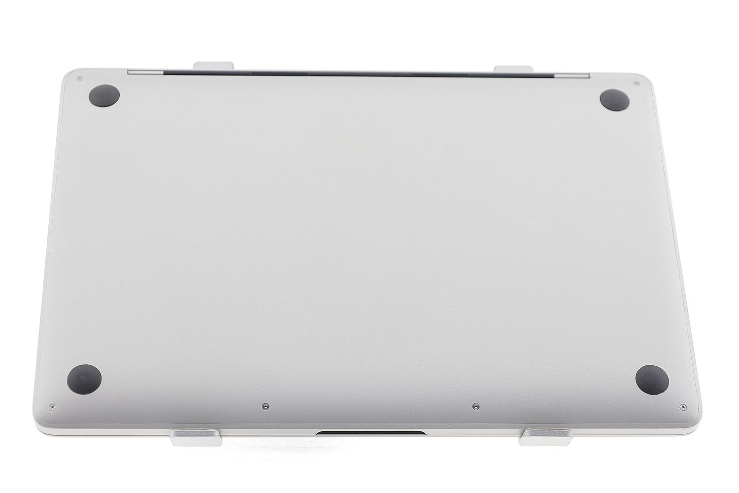 Apple MacBook Pro 13″ Touch Bar 2020, i5 1.4 GHz, 8 GB, Intel Iris Plus Graphics 645 256 GB Silver - Foarte bun
