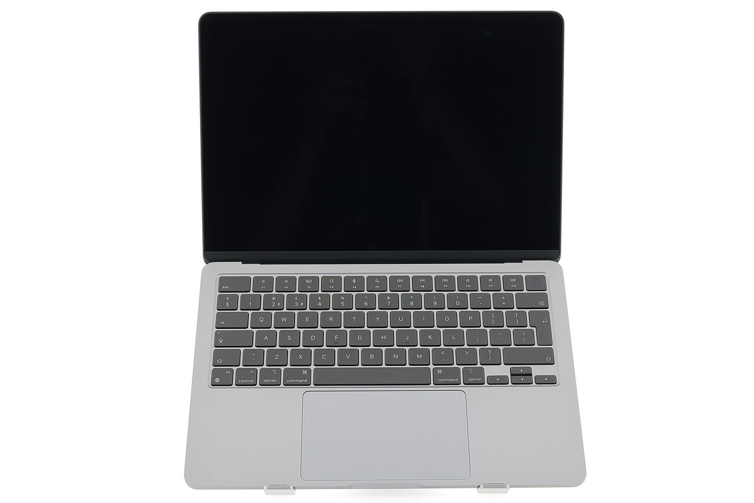 Apple MacBook Air 13″ 2022, M2 8 Cores, 16 GB, 8 core GPU 256 GB Space Gray - Újszerű