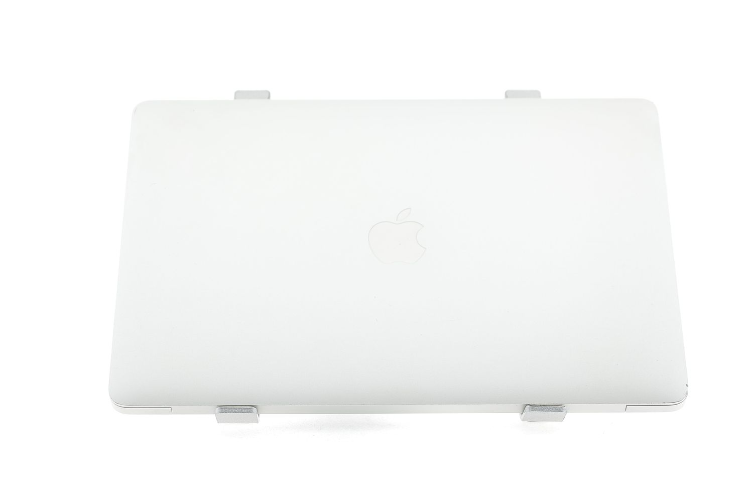 Apple MacBook Air 13″ 2020, i5 1.1 GHz, 8 GB, Intel Iris Plus 512 GB Silver - Много добро