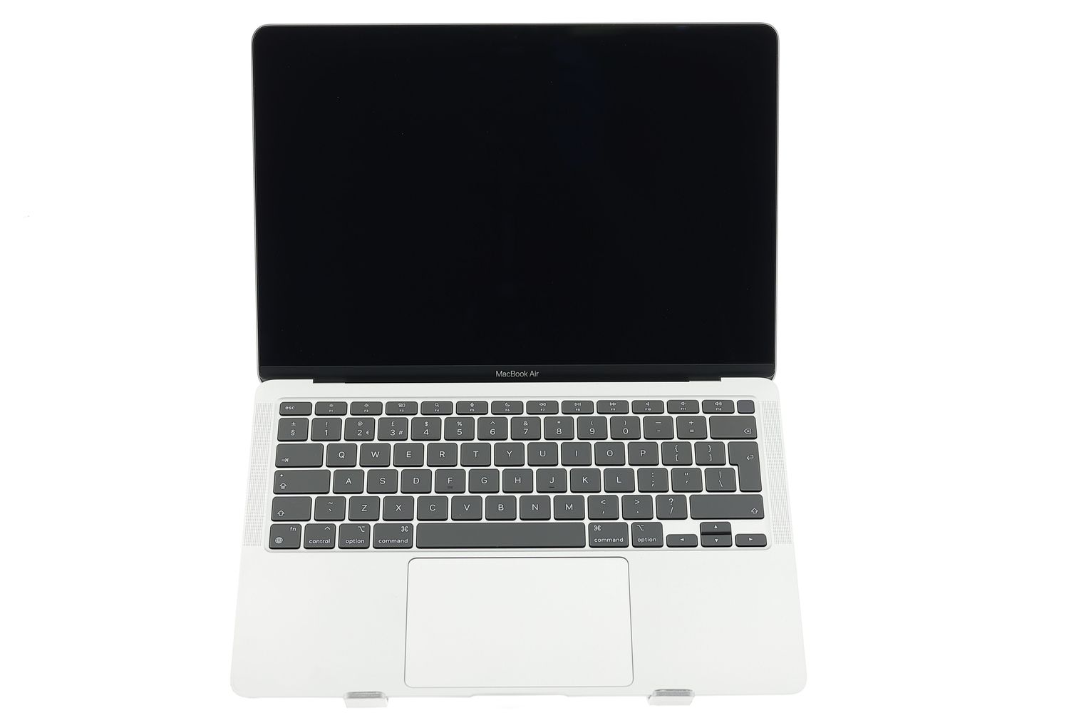 Apple MacBook Air 13″ 2020, i3 1.1 GHz, 8 GB, Intel Iris Plus 256 GB Silver - Много добро