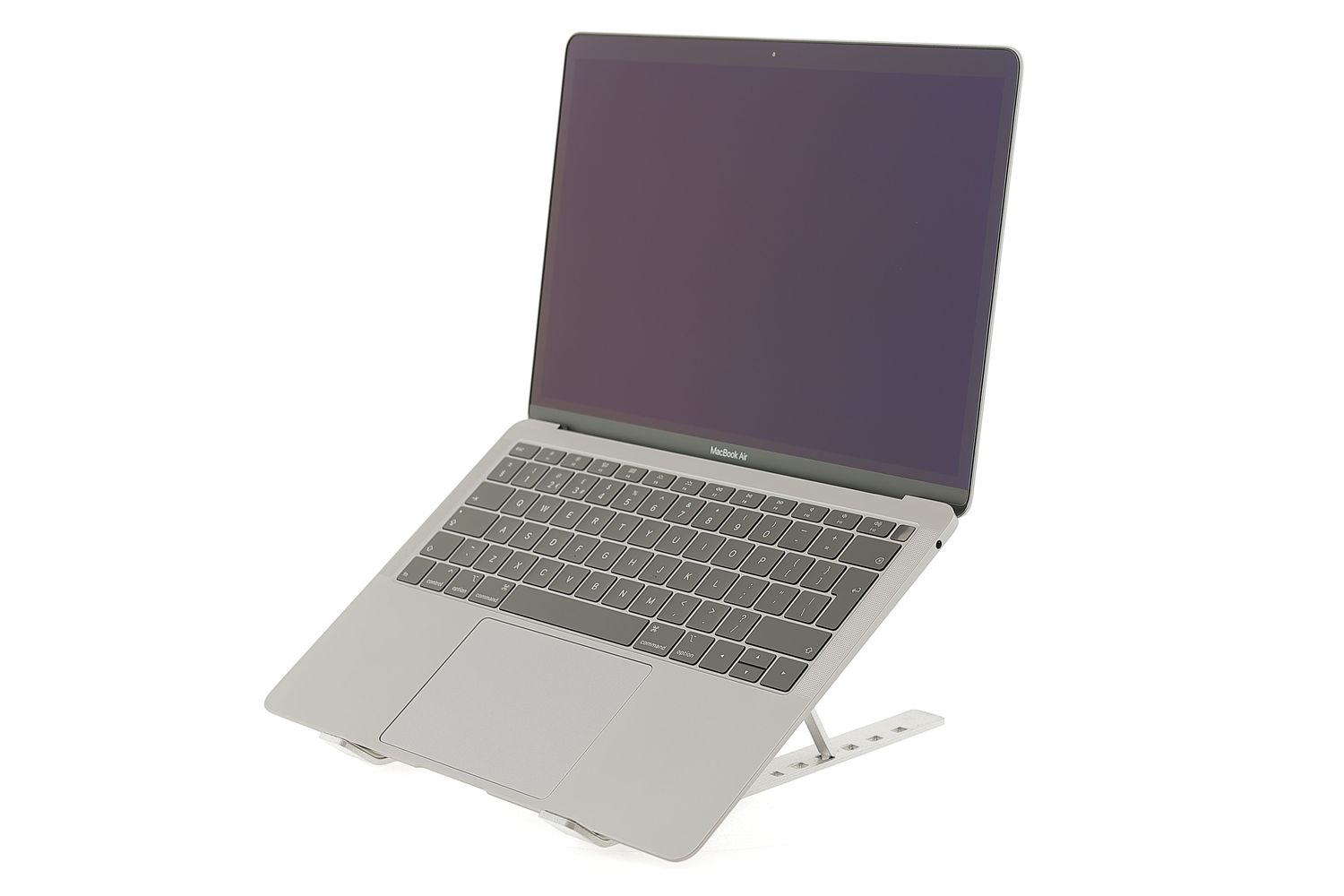Apple MacBook Air 13″ 2019, i5 1.6 GHz, 8 GB, Intel UHD Graphics 617 128 GB Space Gray - Отлично