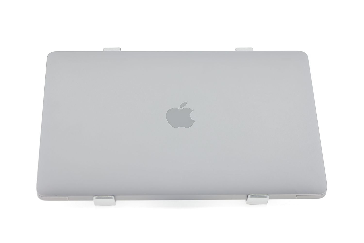 Apple MacBook Air 13″ 2020, M1 8 Cores, 8 GB, 8 core GPU 512 GB Space Gray - Отлично