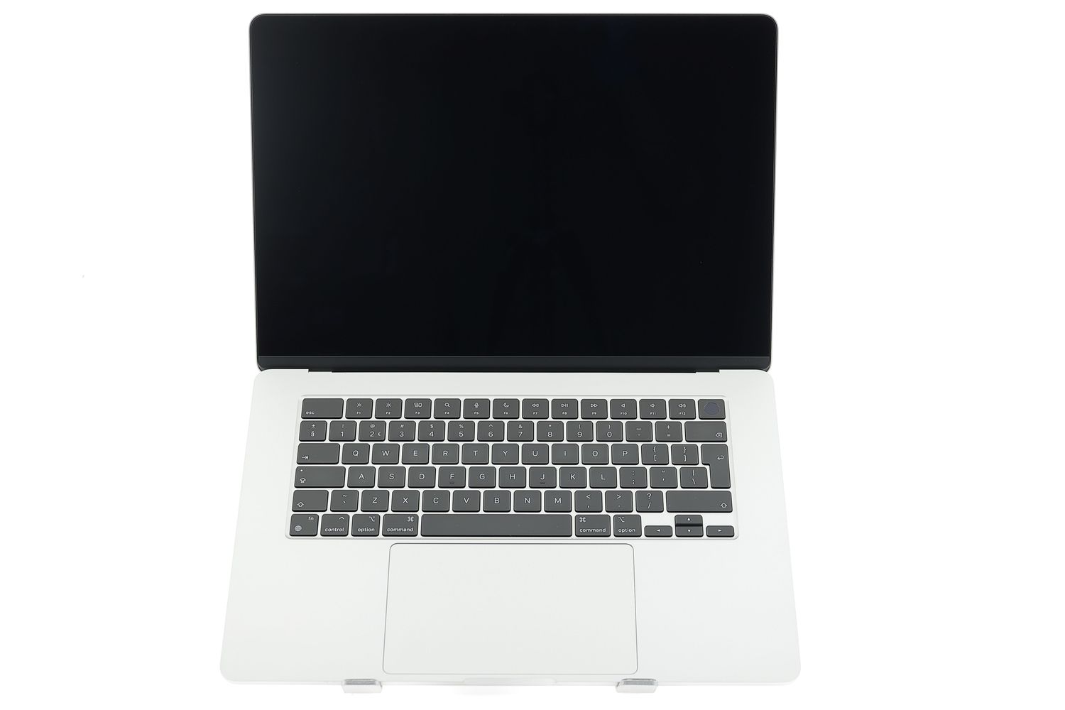 Apple MacBook Air 15″ 2024, M3 8 Cores, 8 GB, 10 core GPU 256 GB Silver - Excelent