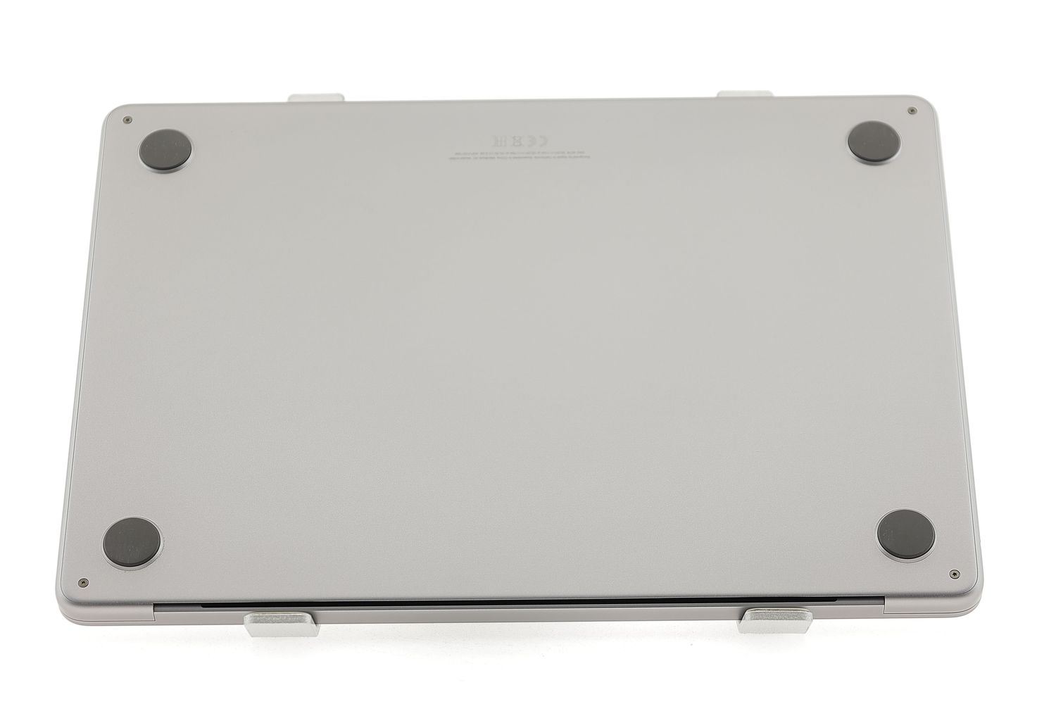 Apple MacBook Air 13″ 2022, M2 8 Cores, 8 GB, 8 core GPU 256 GB Space Gray - Ca nou