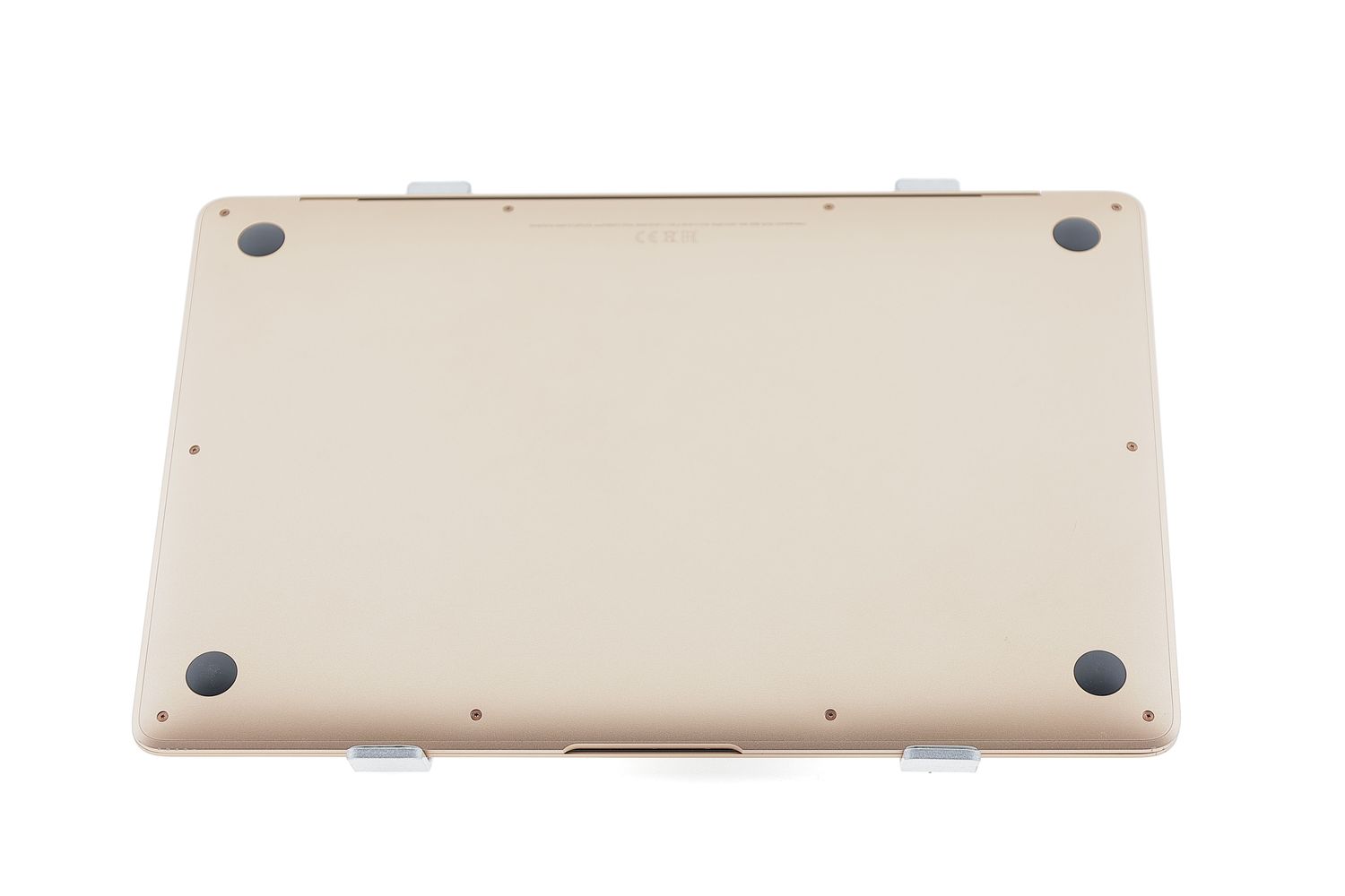 Apple MacBook Air 13″ 2020, M1 8 Cores, 8 GB, 7 core GPU 256 GB Gold - Много добро