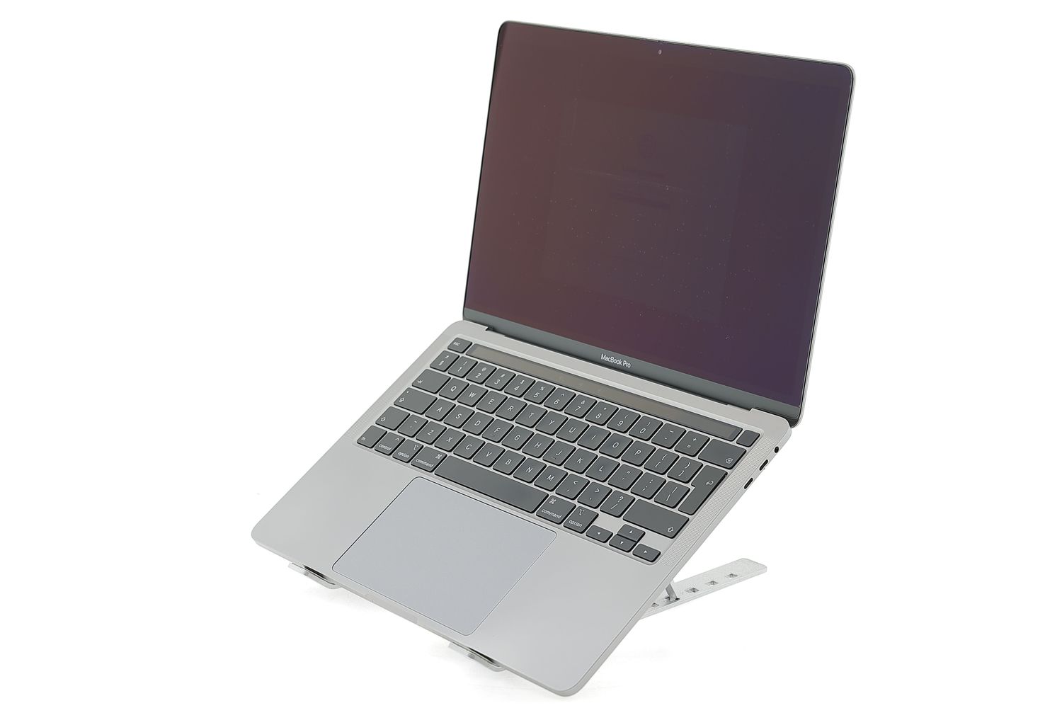 Apple MacBook Pro 13″ Touch Bar 2020, i7 2.3 GHz, 16 GB, Intel Iris Plus Graphics 1 TB Space Gray - Много добро