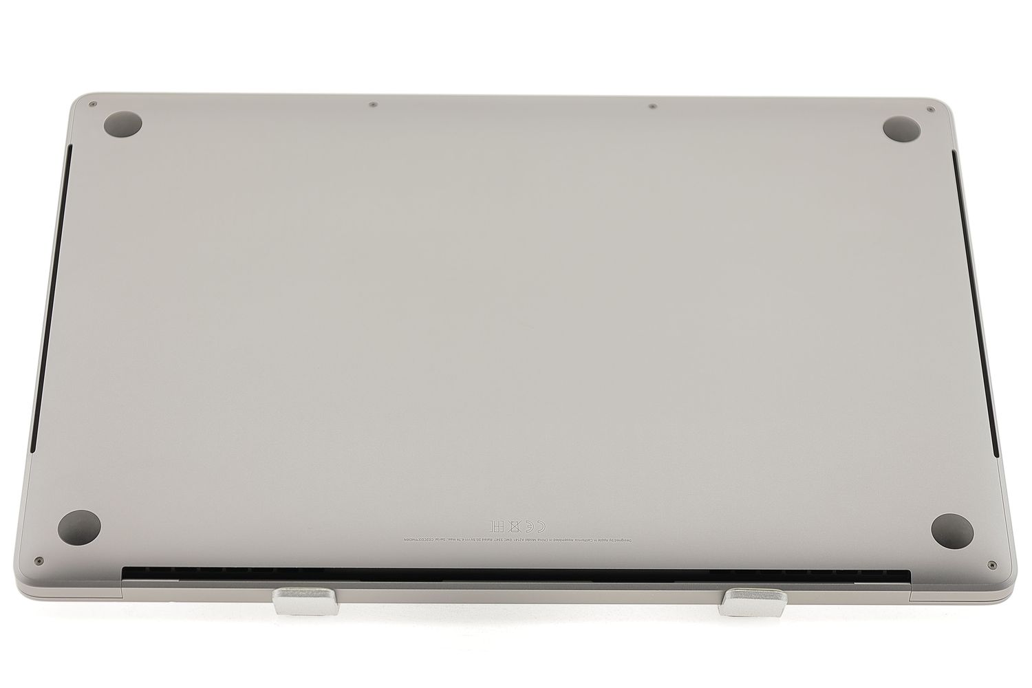 Apple MacBook Pro 16″ Touch Bar 2019, i9 2.3 GHz, 16 GB, AMD Radeon Pro 5500M 1 TB Space Gray - Отлично