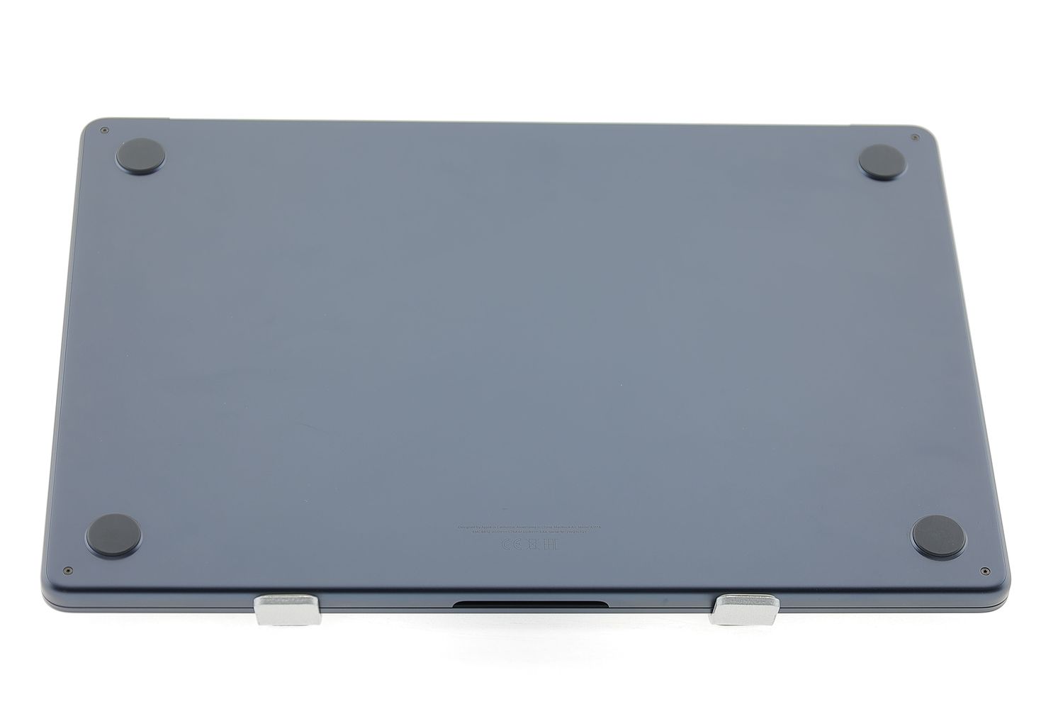 Apple MacBook Air 15″ 2024, M3 8 Cores, 24 GB, 10 core GPU 512 GB Midnight - Újszerű
