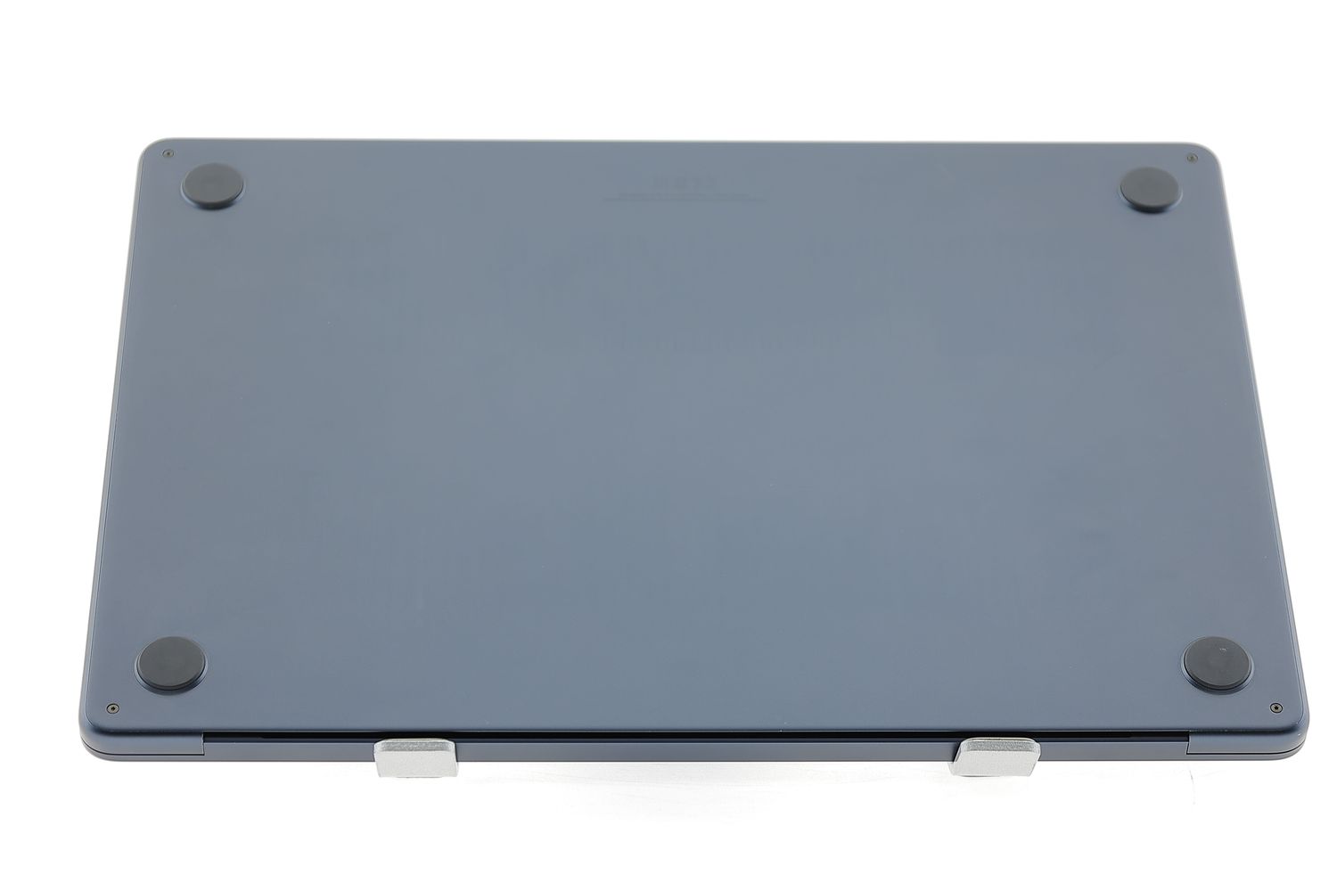 Apple MacBook Air 15″ 2023, M2 8 Cores, 8 GB, 10 core GPU 256 GB Midnight - Kiváló