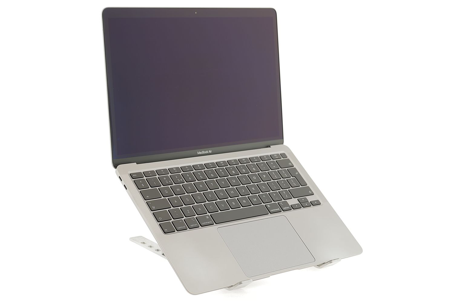 Apple MacBook Air 13″ 2020, i3 1.1 GHz, 8 GB, Intel Iris Plus