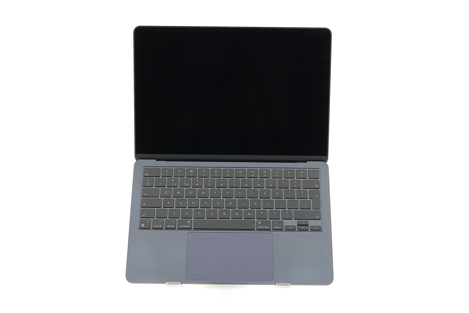 Apple MacBook Air 13″ 2022, M2 8 Cores, 8 GB, 10 core GPU 512 GB Midnight - Újszerű